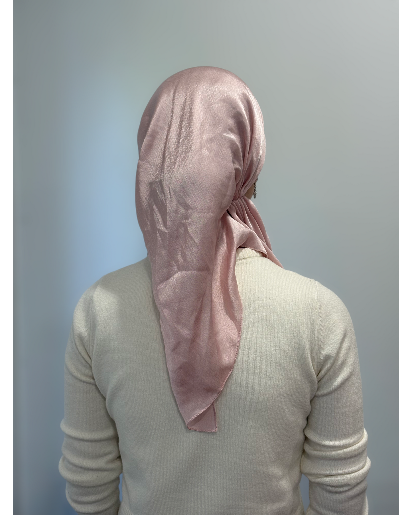 Signature Silky Open Pretied Scarf - Keter Hayofi Mitpachot
