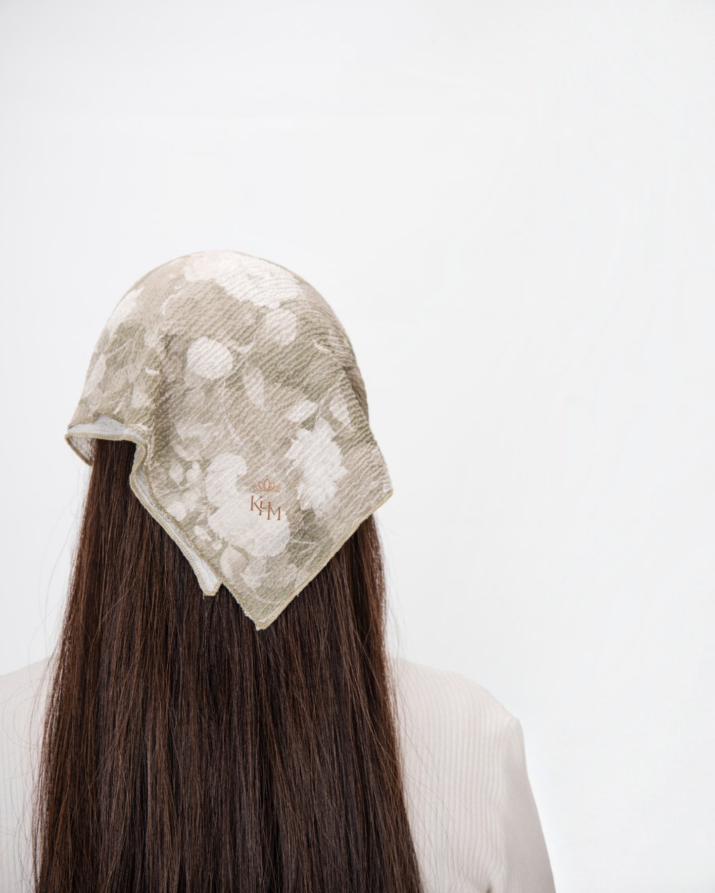 Olive Whisper Pretied Bandana With Grip