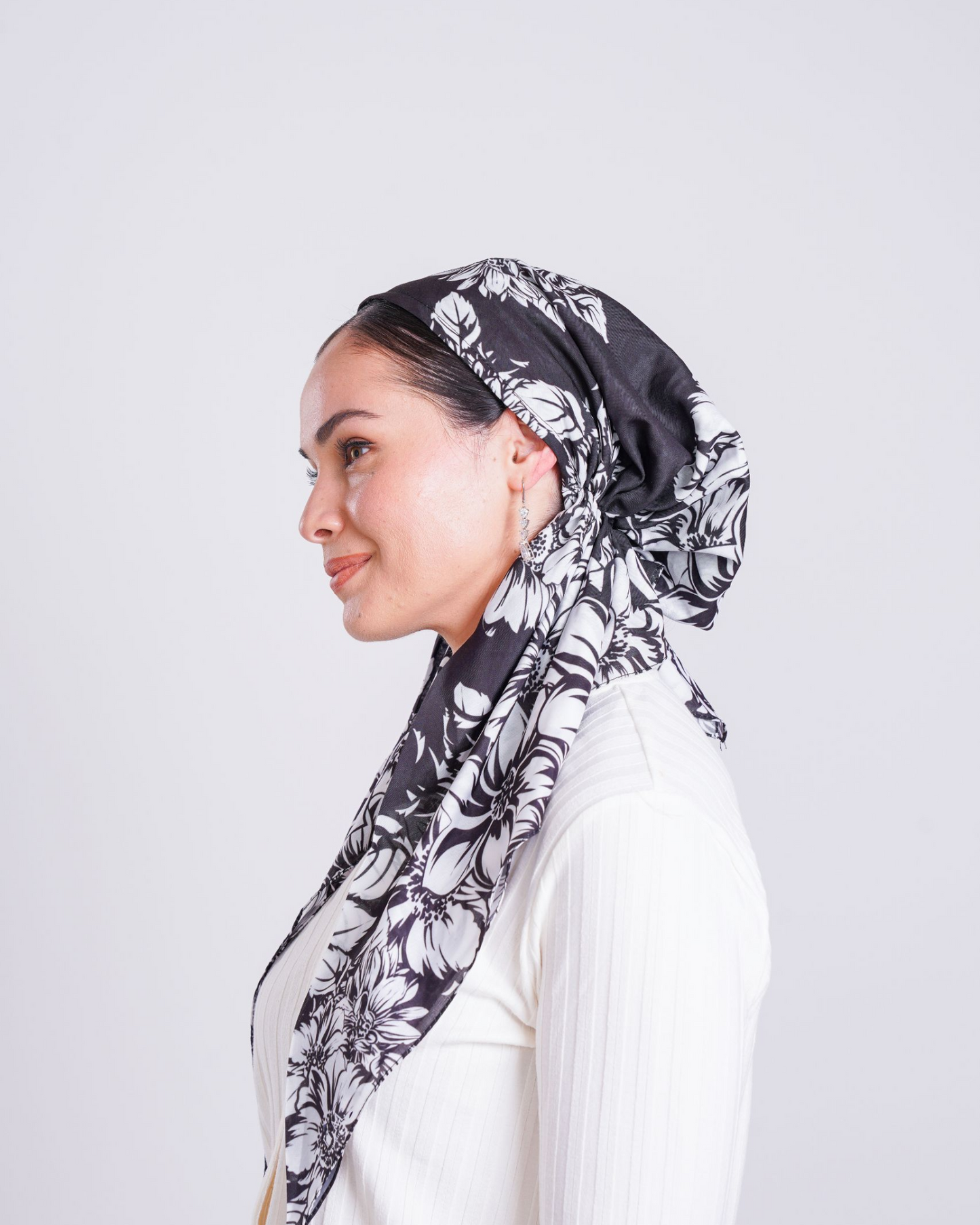 Midnight Dream Pretied Scarf - Keter Hayofi Mitpachot