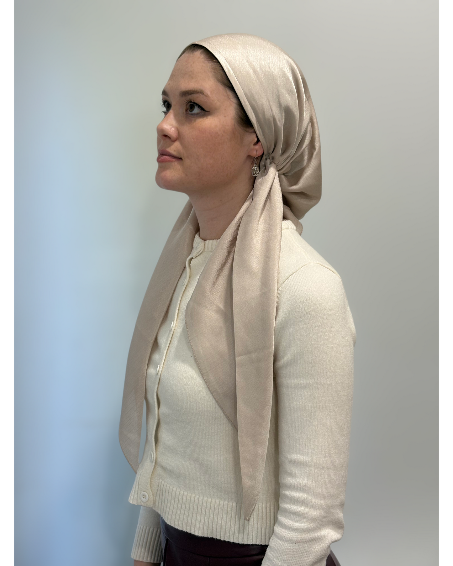 Signature Silky Adjustable Pretied Scarf - Keter Hayofi Mitpachot