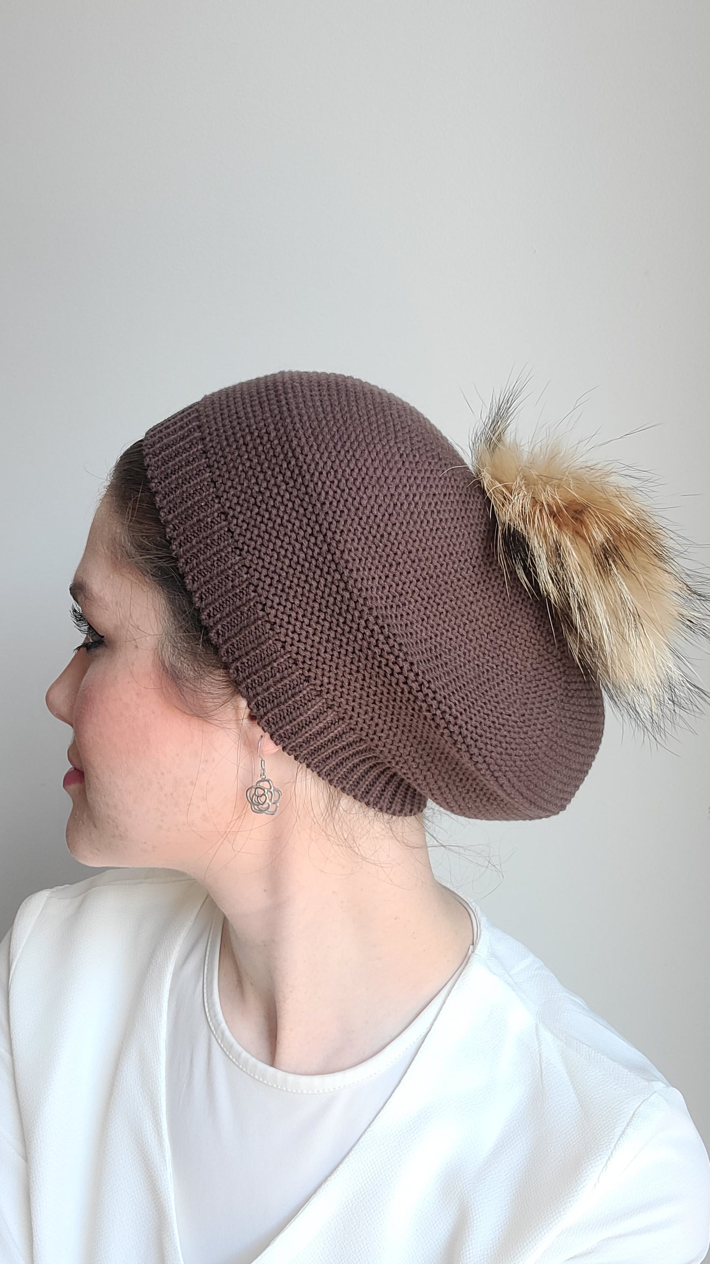 Fully Cotton Beret with Pom Pom - Keter Hayofi Mitpachot