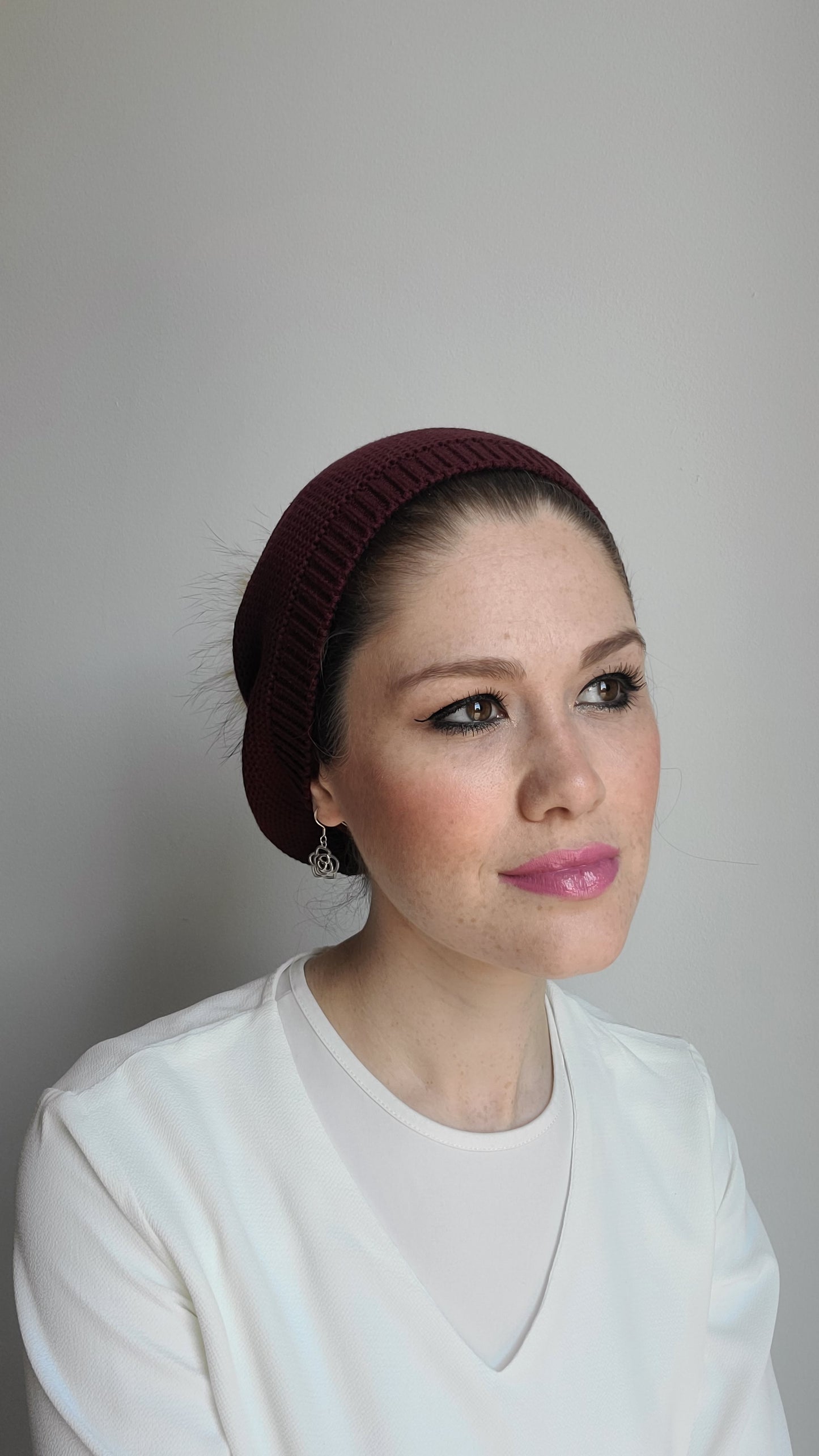 Fully Cotton Beret with Pom Pom - Keter Hayofi Mitpachot