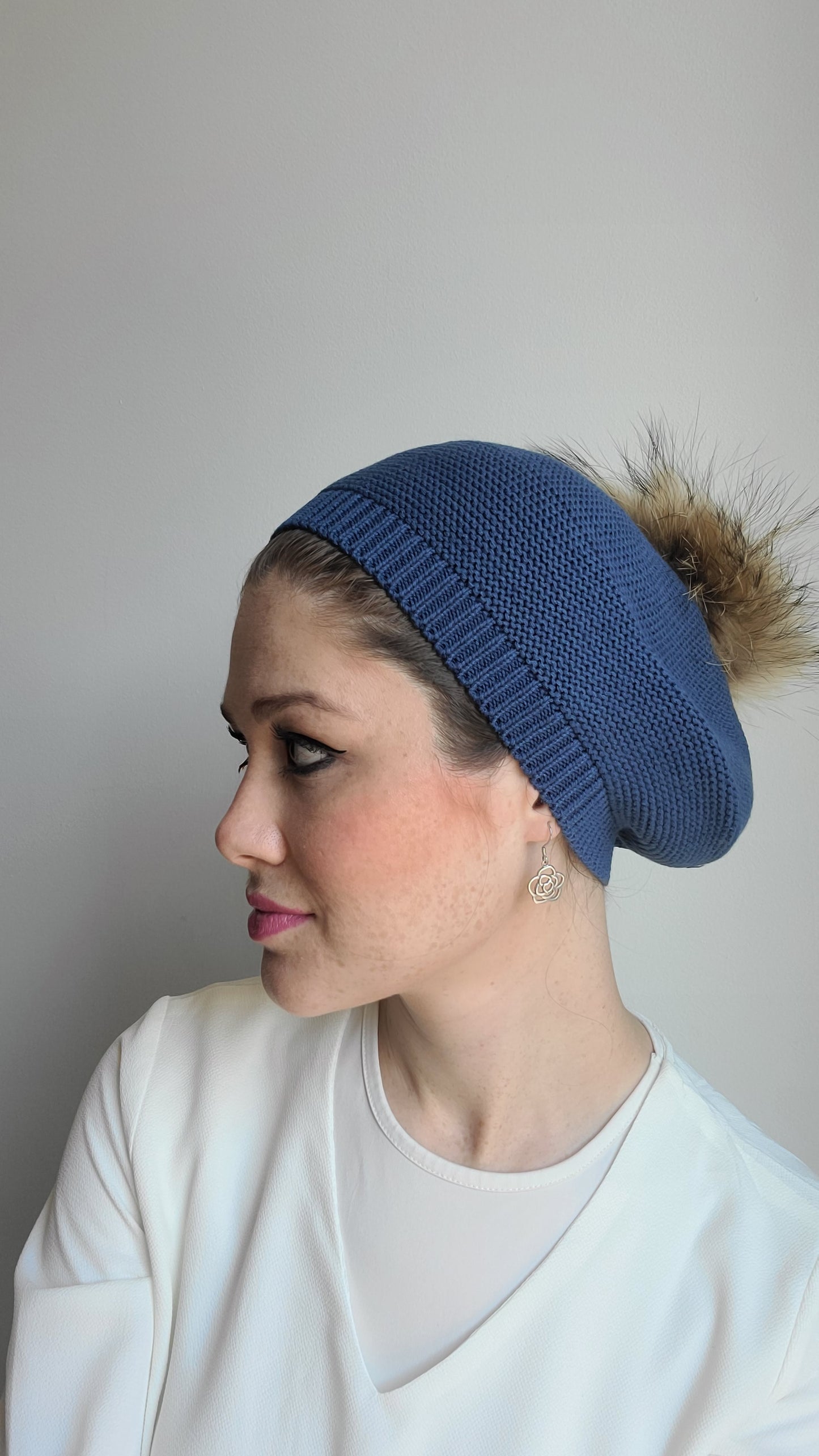 Fully Cotton Beret with Pom Pom - Keter Hayofi Mitpachot