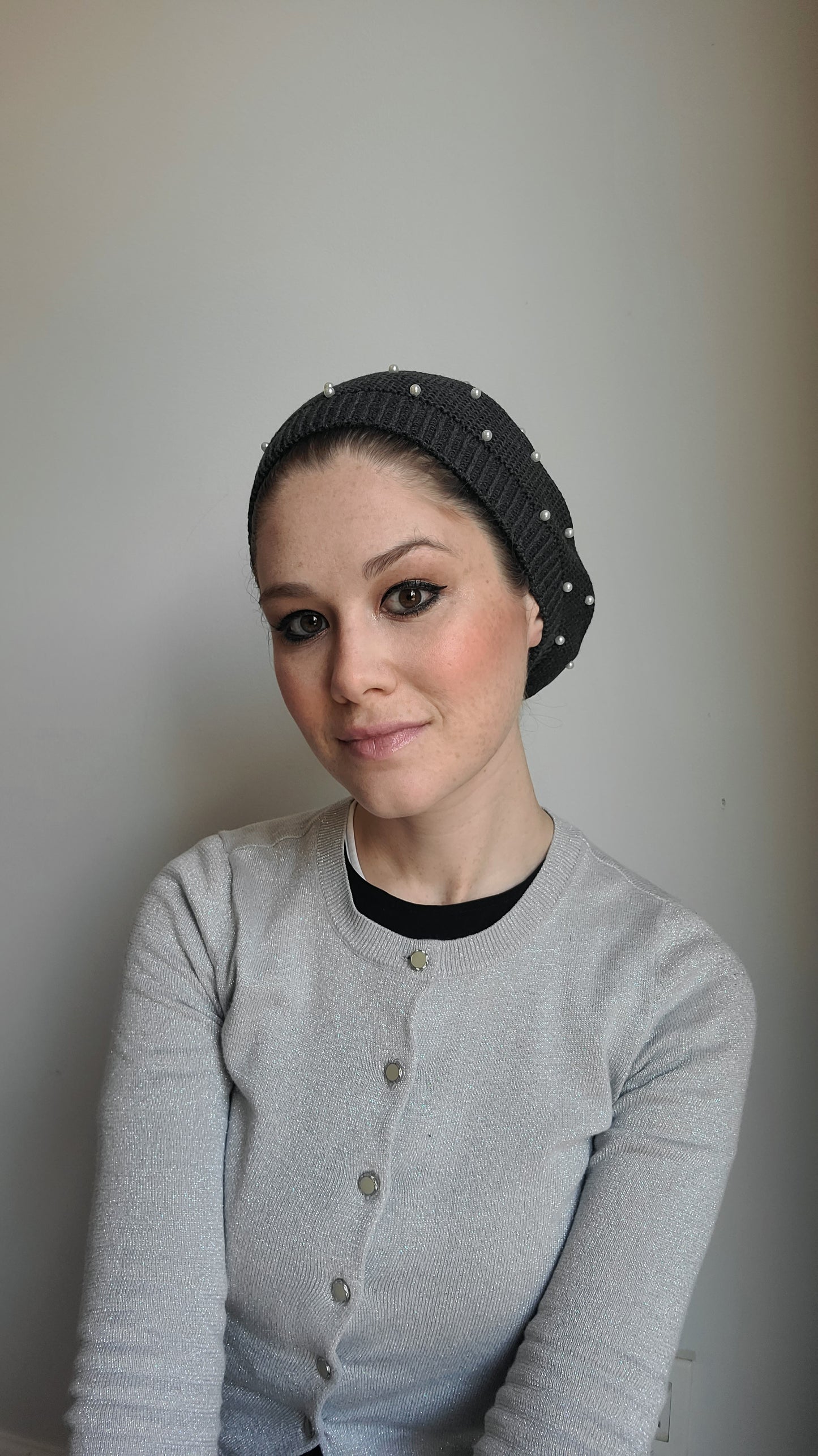 Large Size Cotton Beret with Pearls - Keter Hayofi Mitpachot