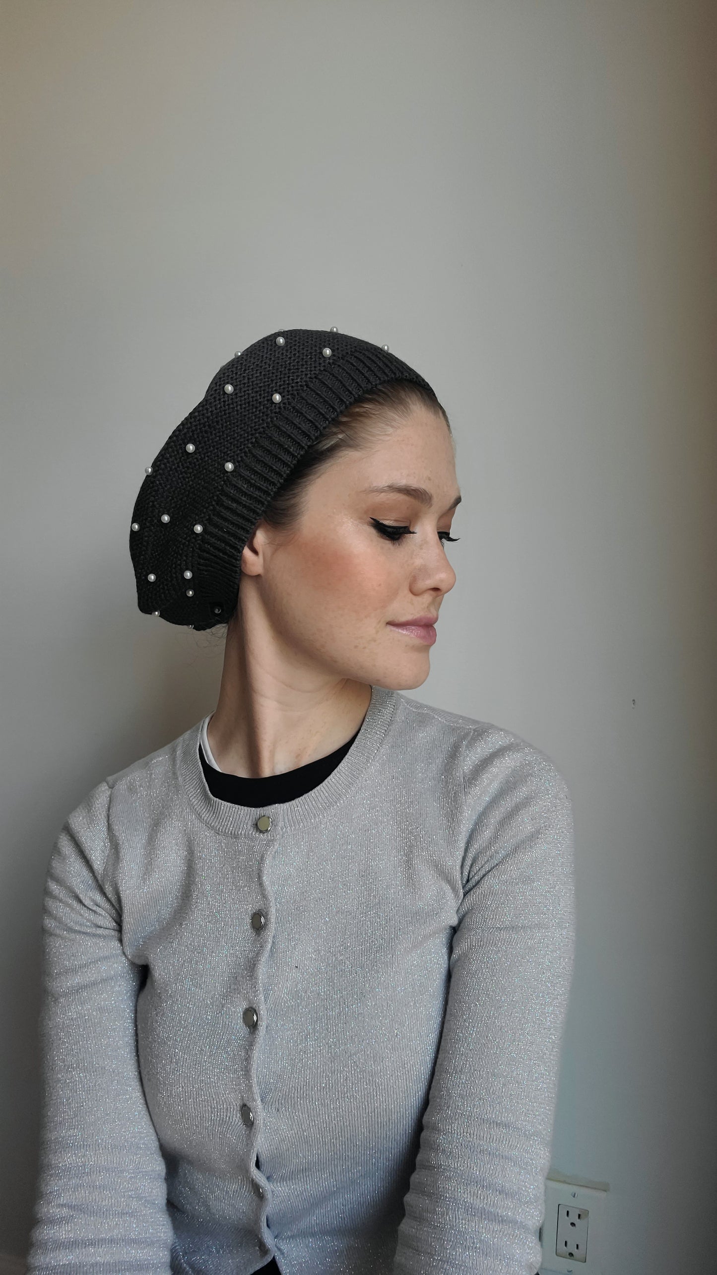 Large Size Cotton Beret with Pearls - Keter Hayofi Mitpachot