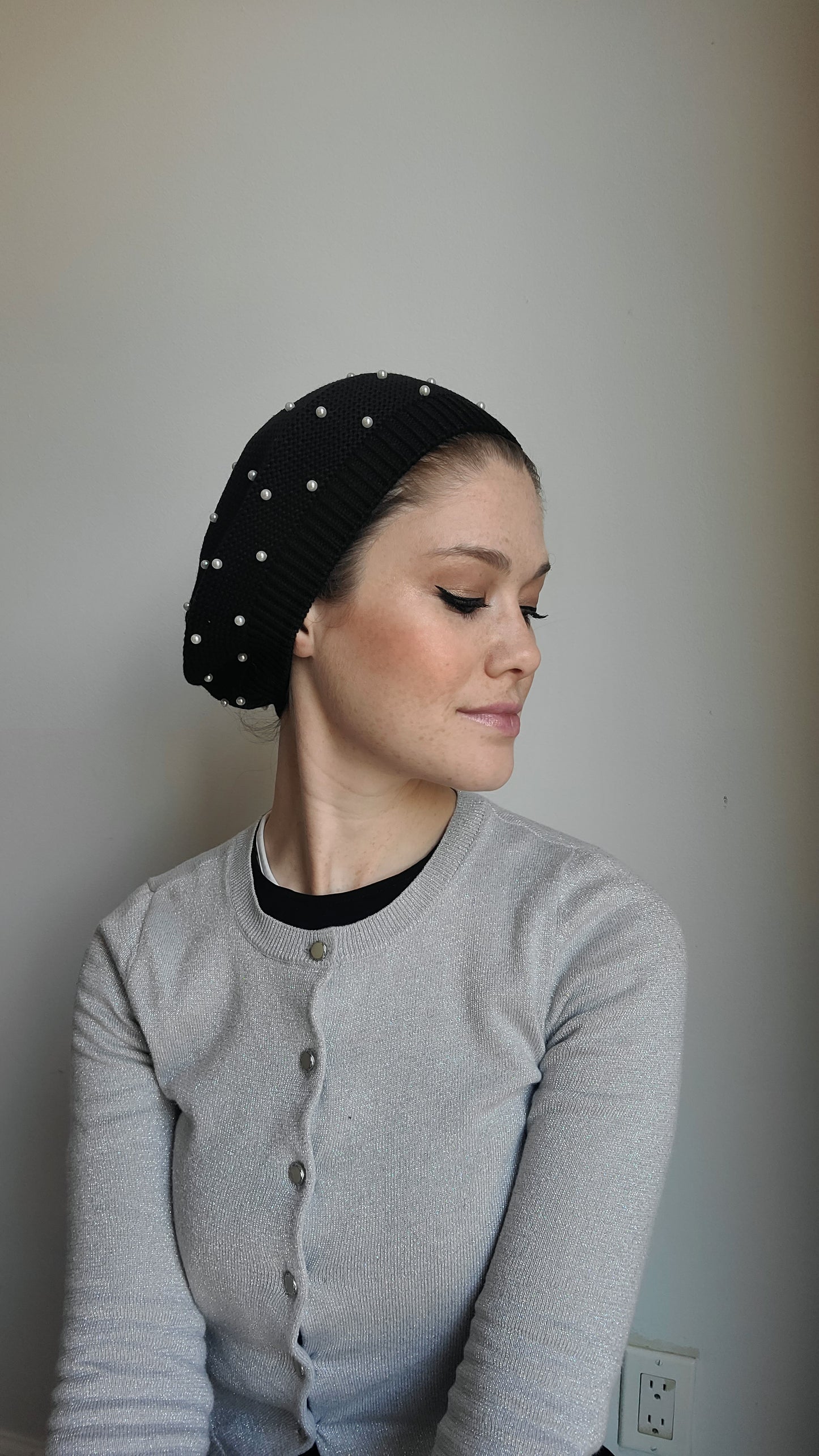 Large Size Cotton Beret with Pearls - Keter Hayofi Mitpachot