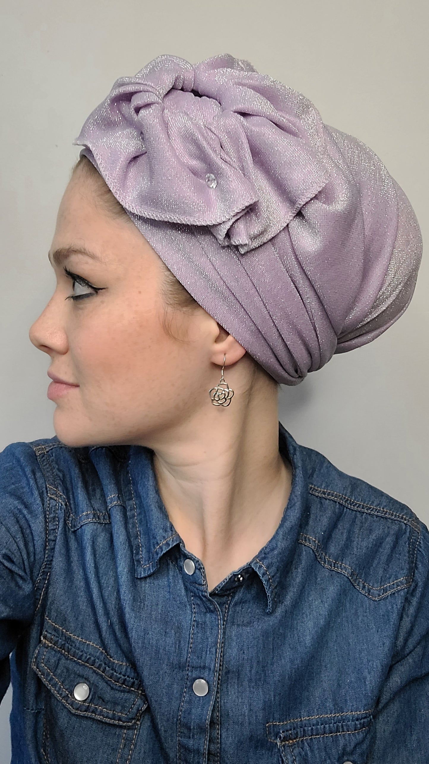 Elegant Shimmery Long Scarf with Scrunchie - Keter Hayofi Mitpachot