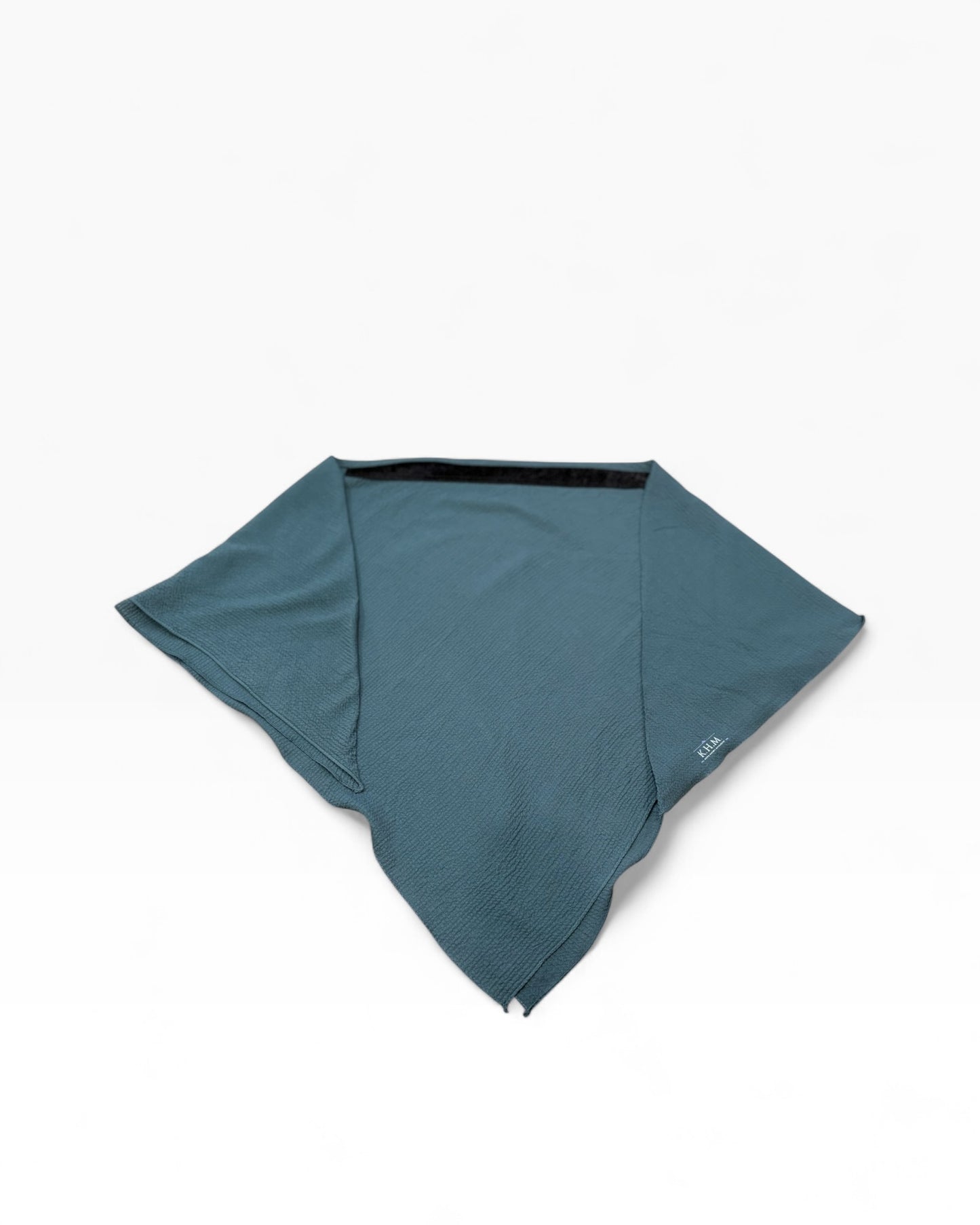 Crisp Triangle Scarf With Grip - Keter Hayofi Mitpachot