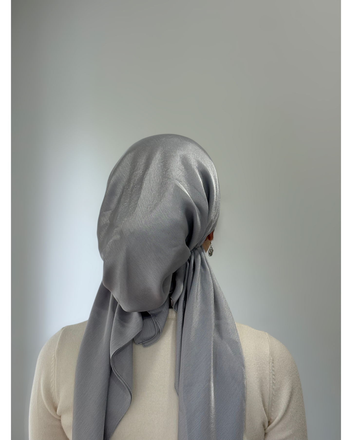 Signature Silky Adjustable Pretied Scarf - Keter Hayofi Mitpachot