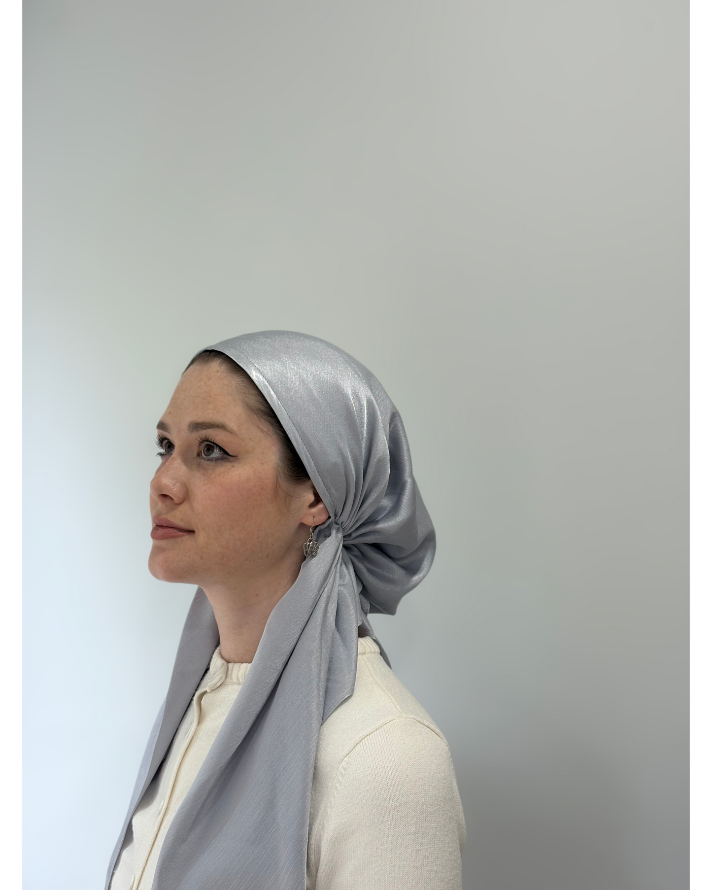 Signature Silky Adjustable Pretied Scarf - Keter Hayofi Mitpachot