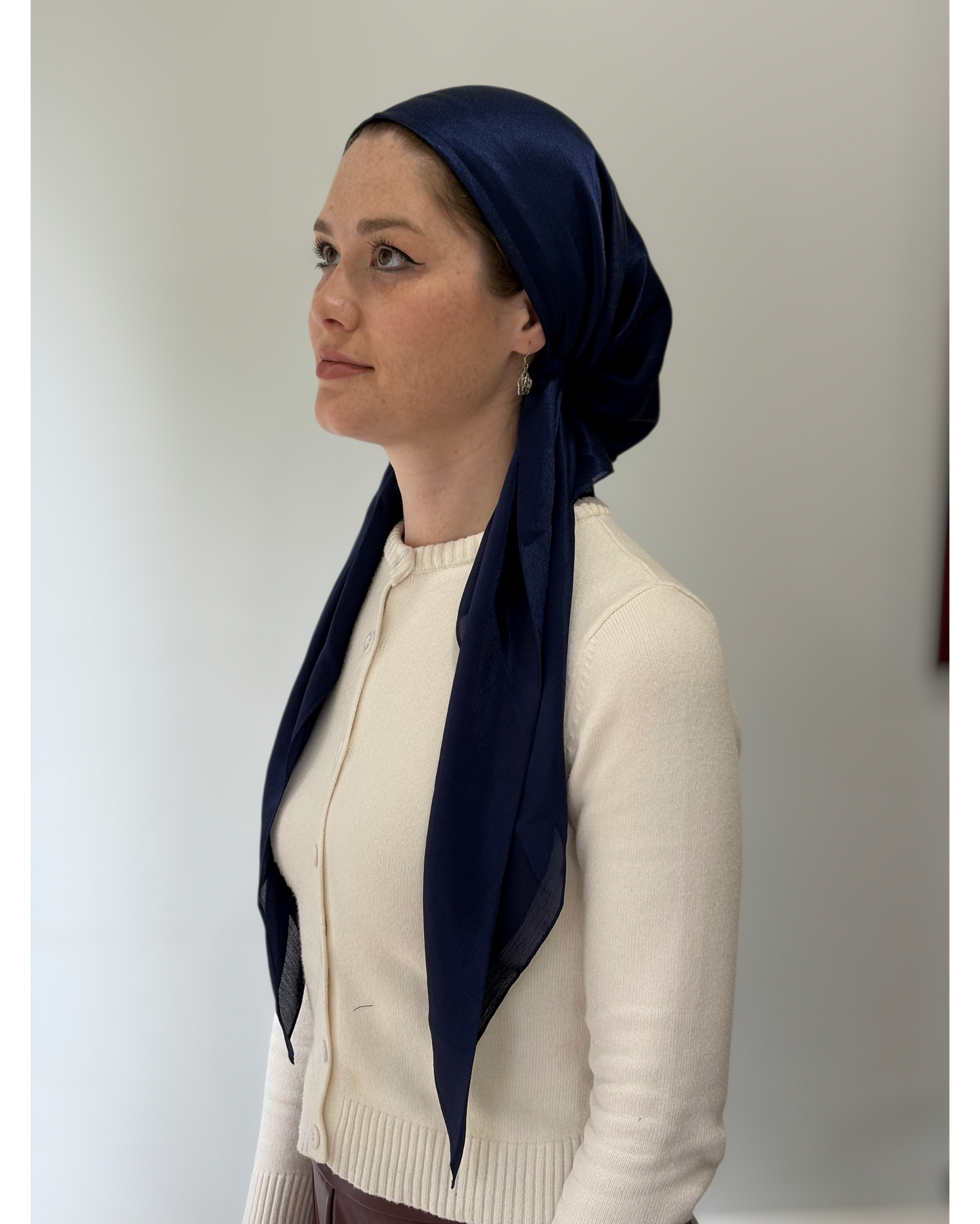 Signature Silky Adjustable Pretied Scarf - Keter Hayofi Mitpachot