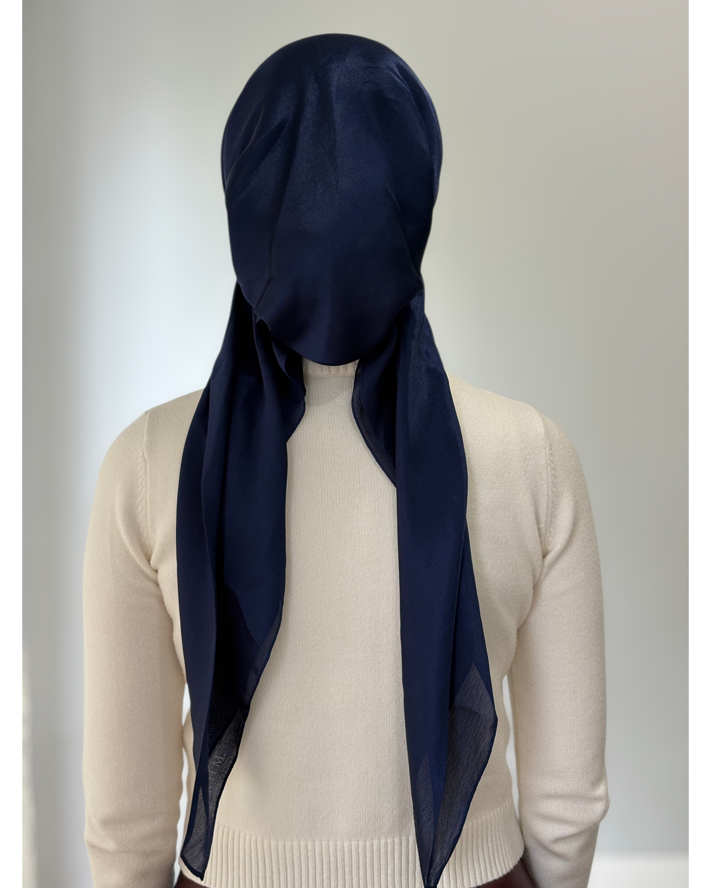 Signature Silky Adjustable Pretied Scarf - Keter Hayofi Mitpachot