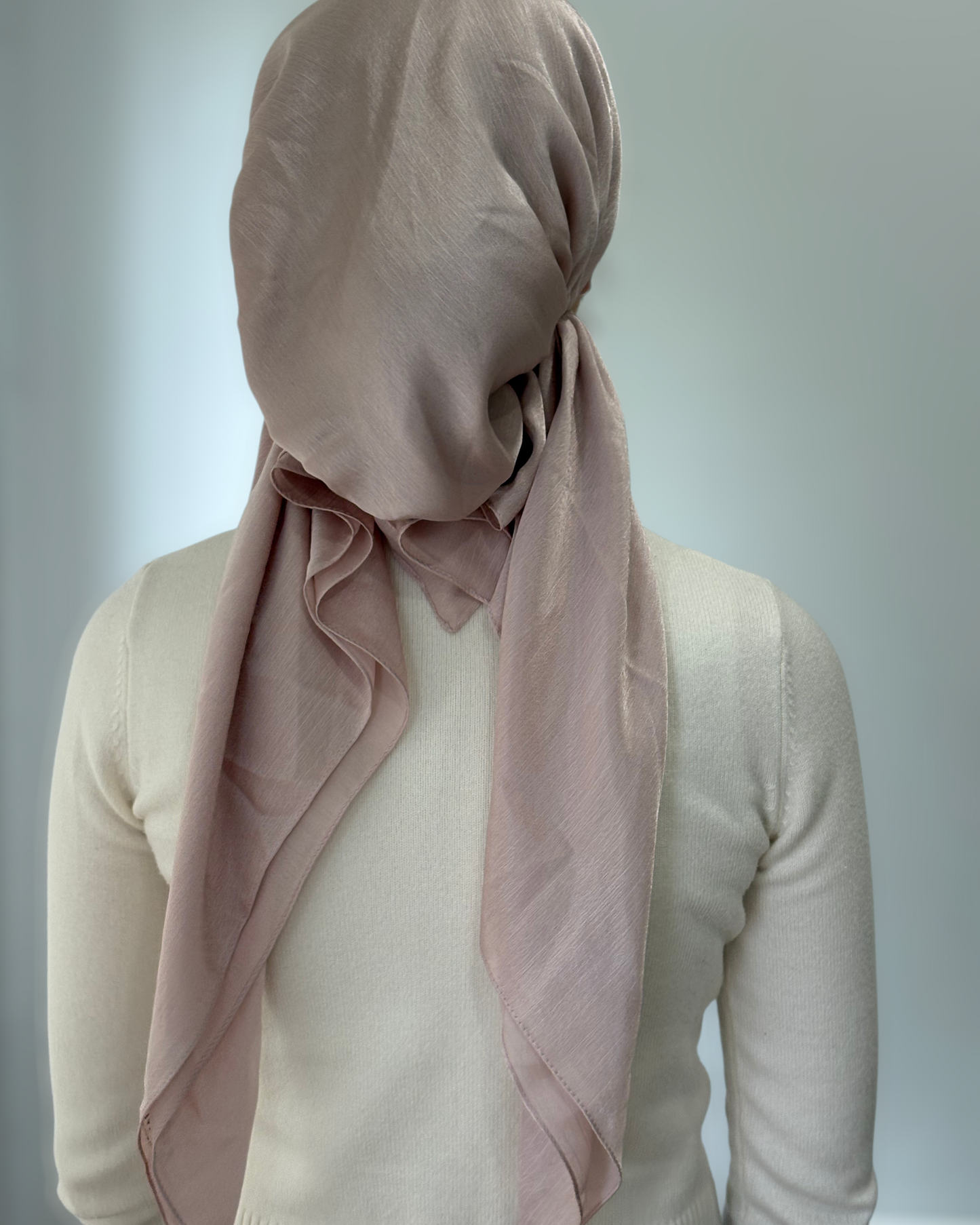 Signature Silky Adjustable Pretied Scarf - Keter Hayofi Mitpachot