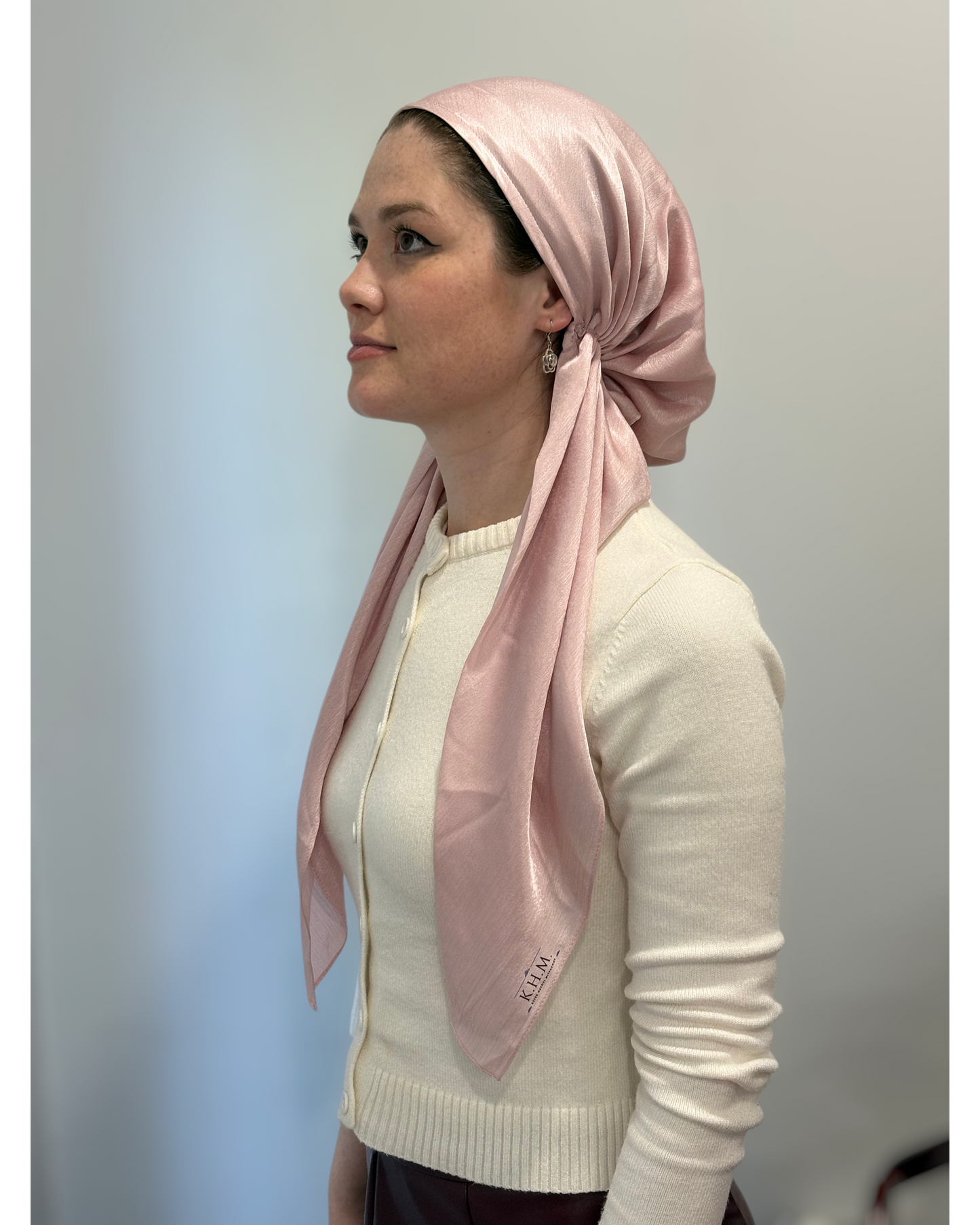 Signature Silky Adjustable Pretied Scarf - Keter Hayofi Mitpachot