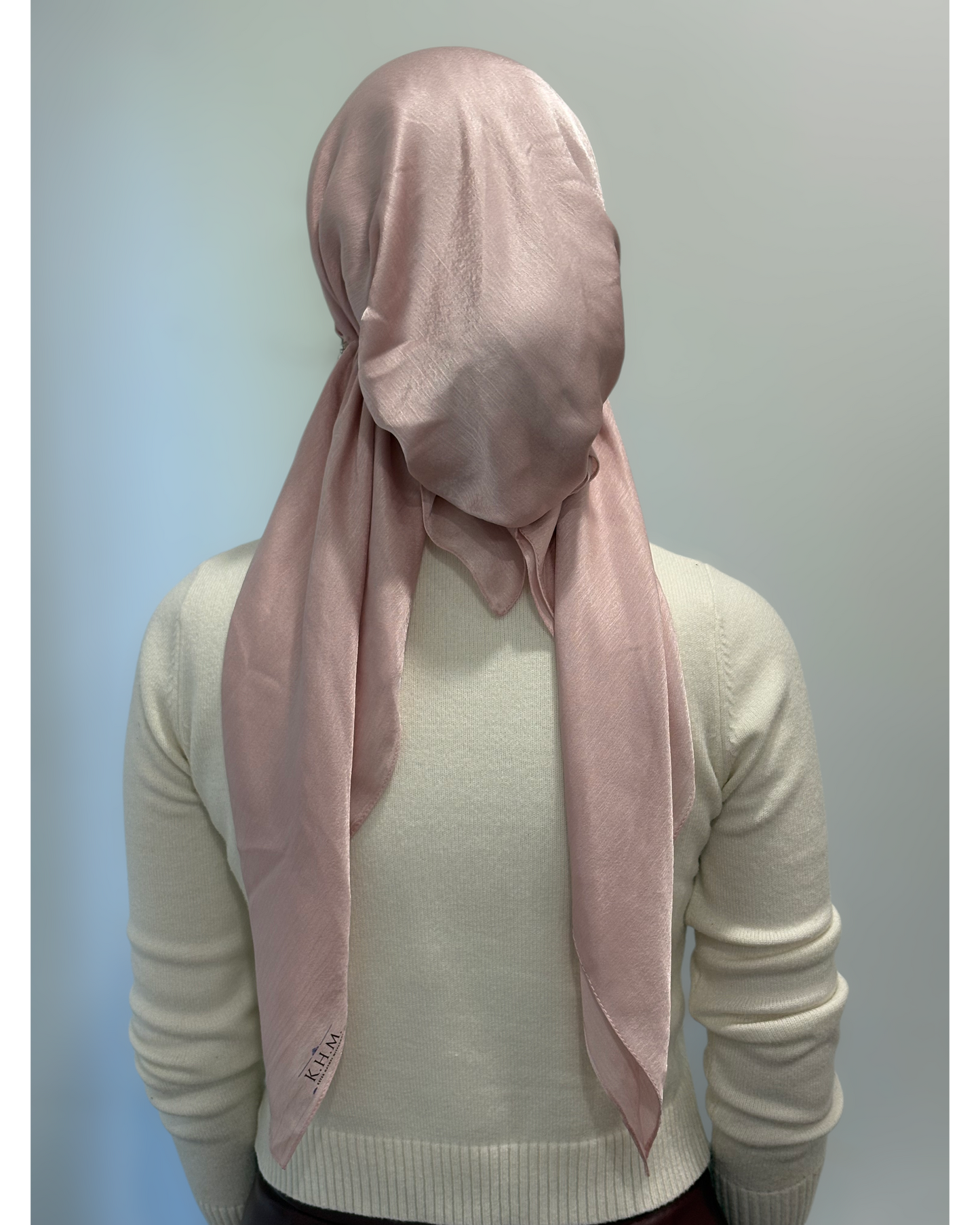 Signature Silky Adjustable Pretied Scarf - Keter Hayofi Mitpachot