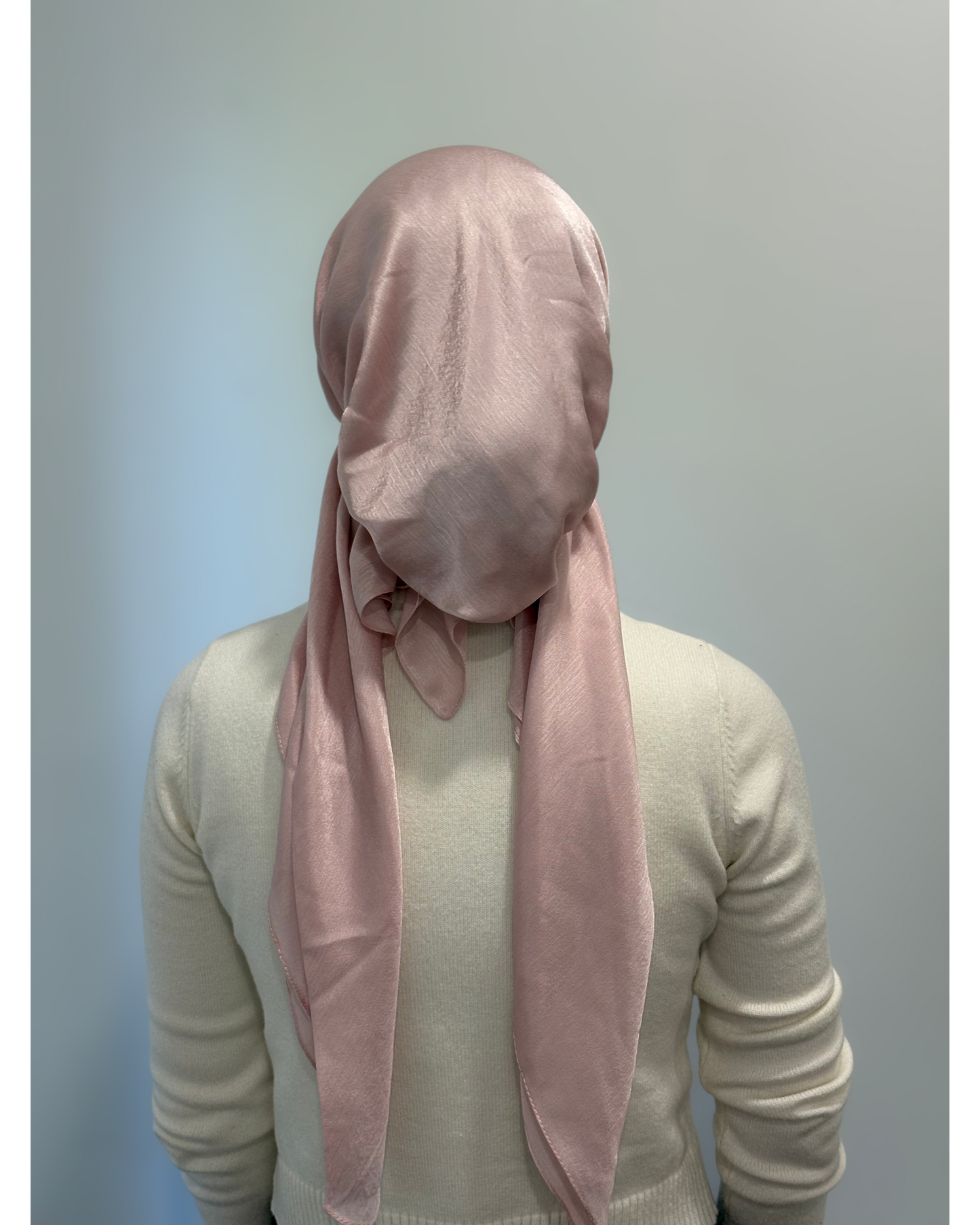 Signature Silky Adjustable Pretied Scarf - Keter Hayofi Mitpachot