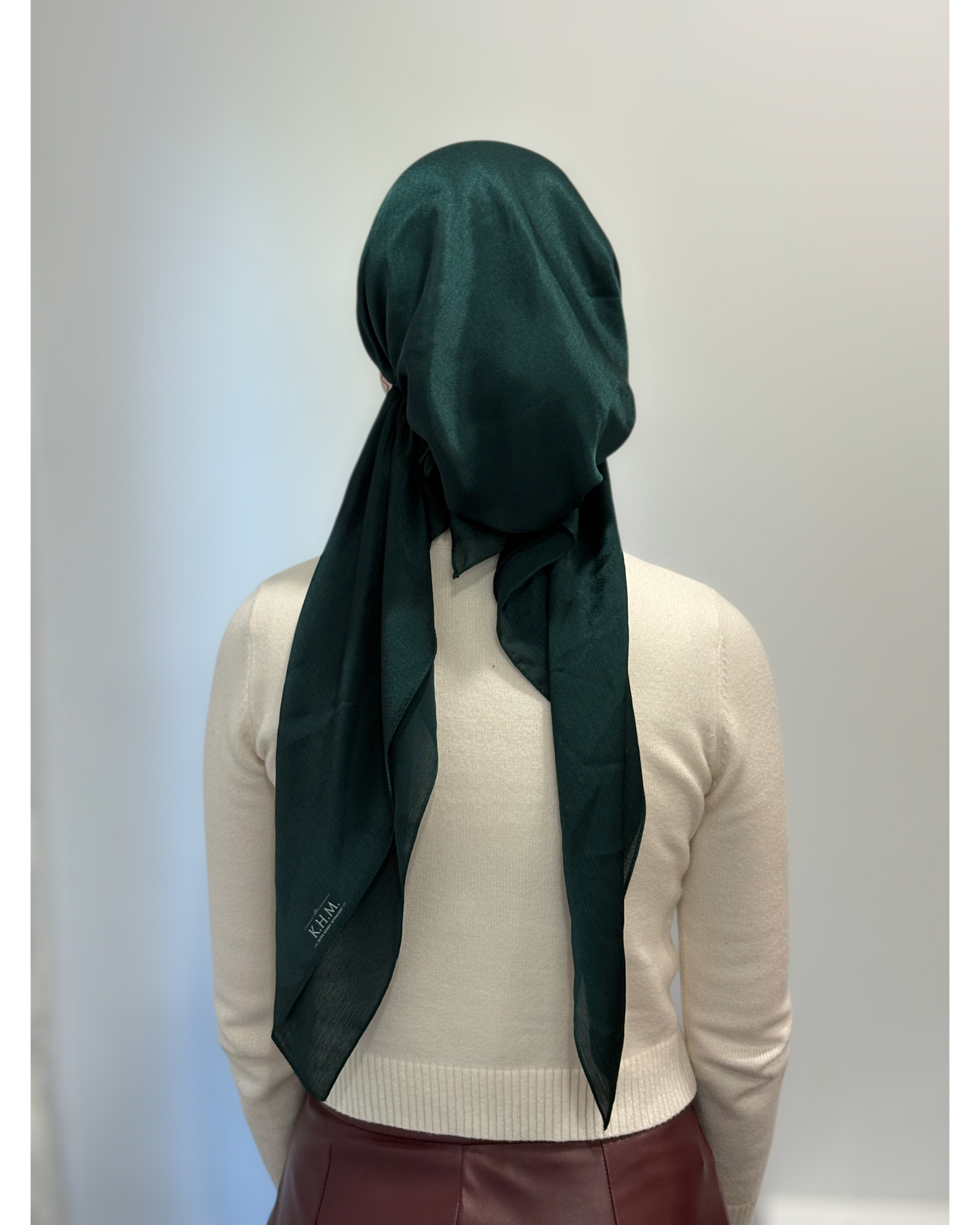 Signature Silky Adjustable Pretied Scarf - Keter Hayofi Mitpachot