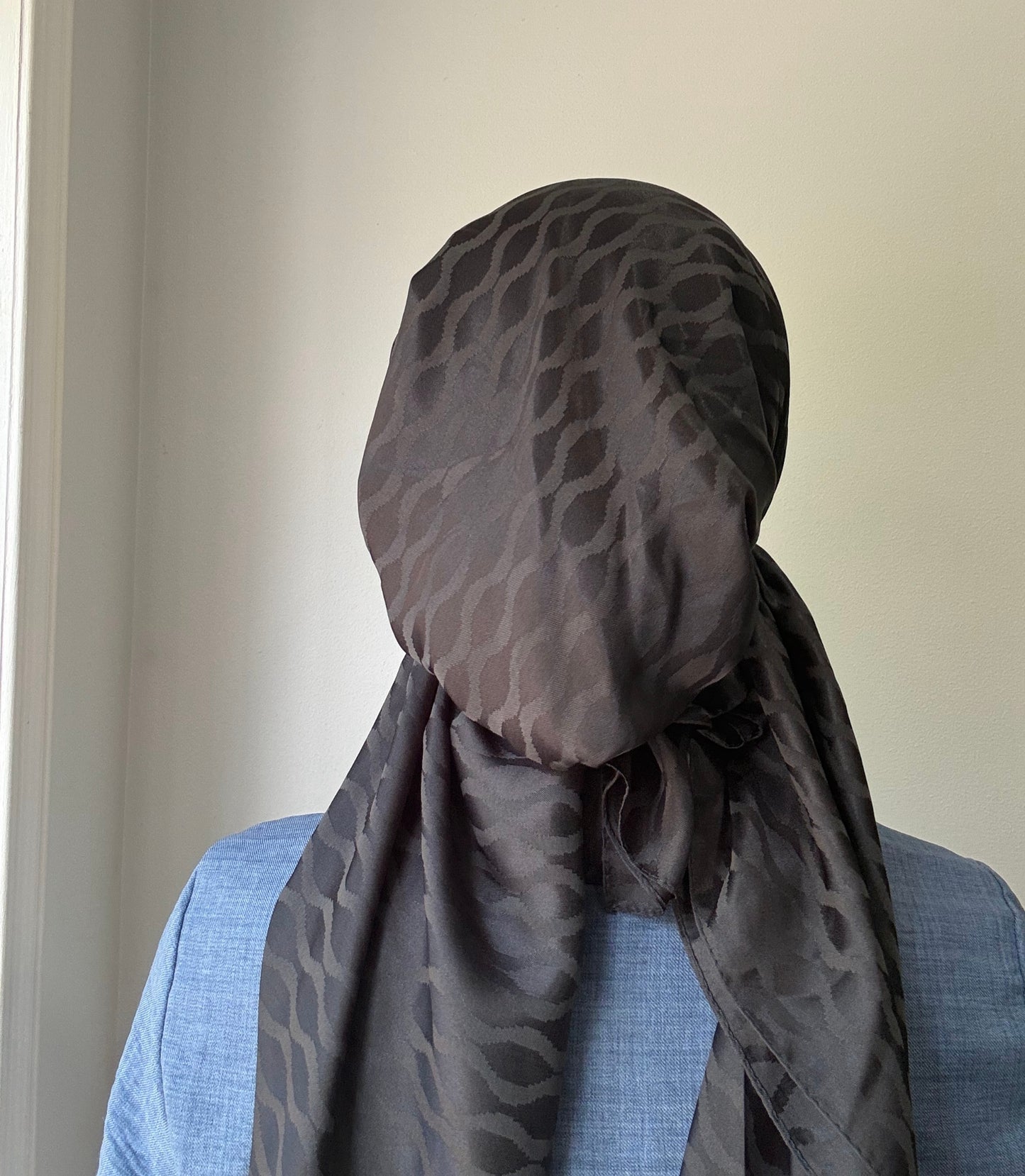 Ripple Jacquard Square Scarf