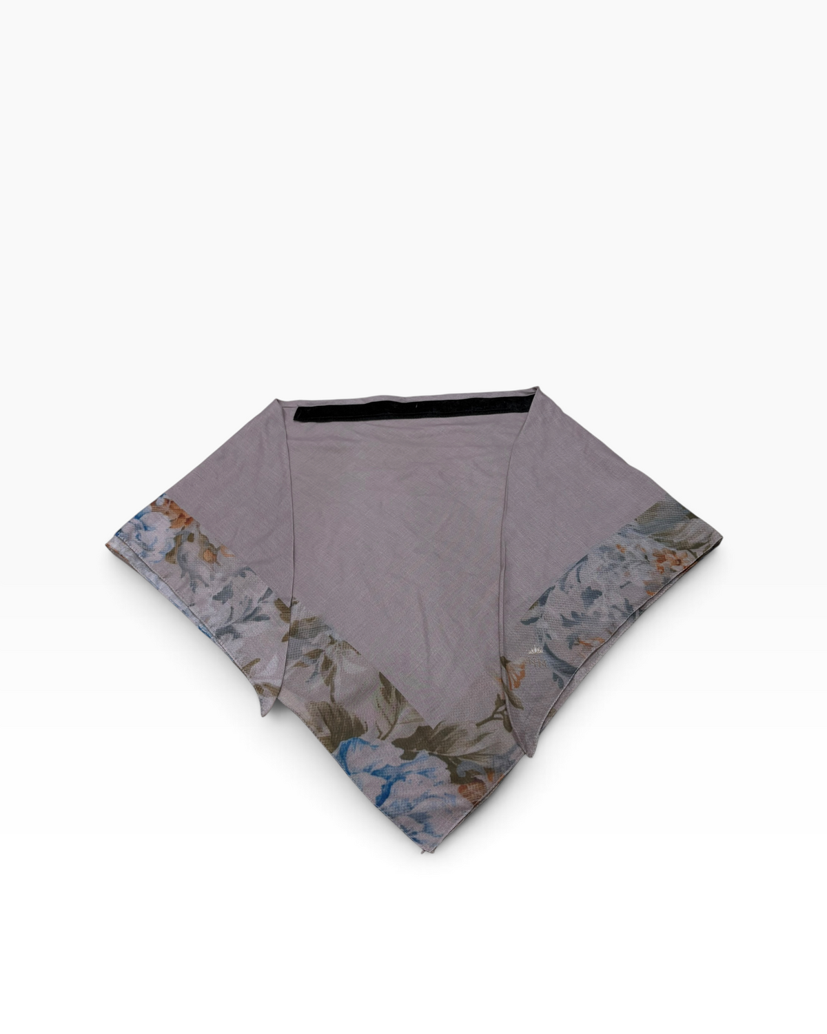 Muted Petals Triangle Scarf With Grip - Keter Hayofi Mitpachot