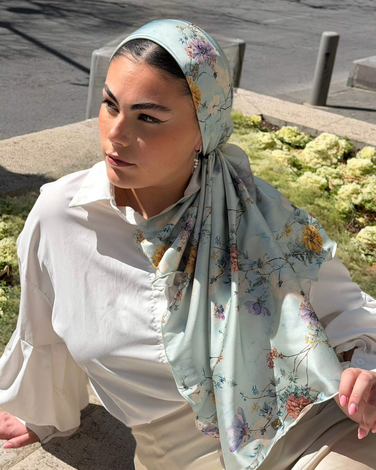 Rinati Light Blue Floral Silky Scarf with Scrunchie - Keter Hayofi Mitpachot