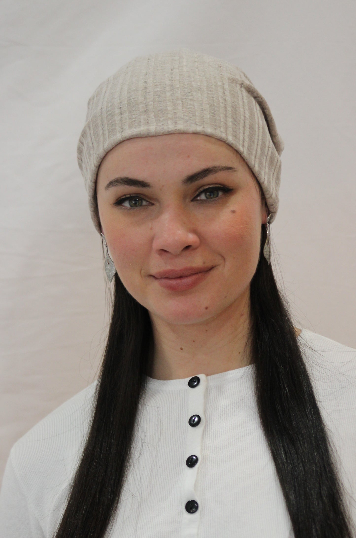 Lightweight Ribbed Beanie - Keter Hayofi Mitpachot