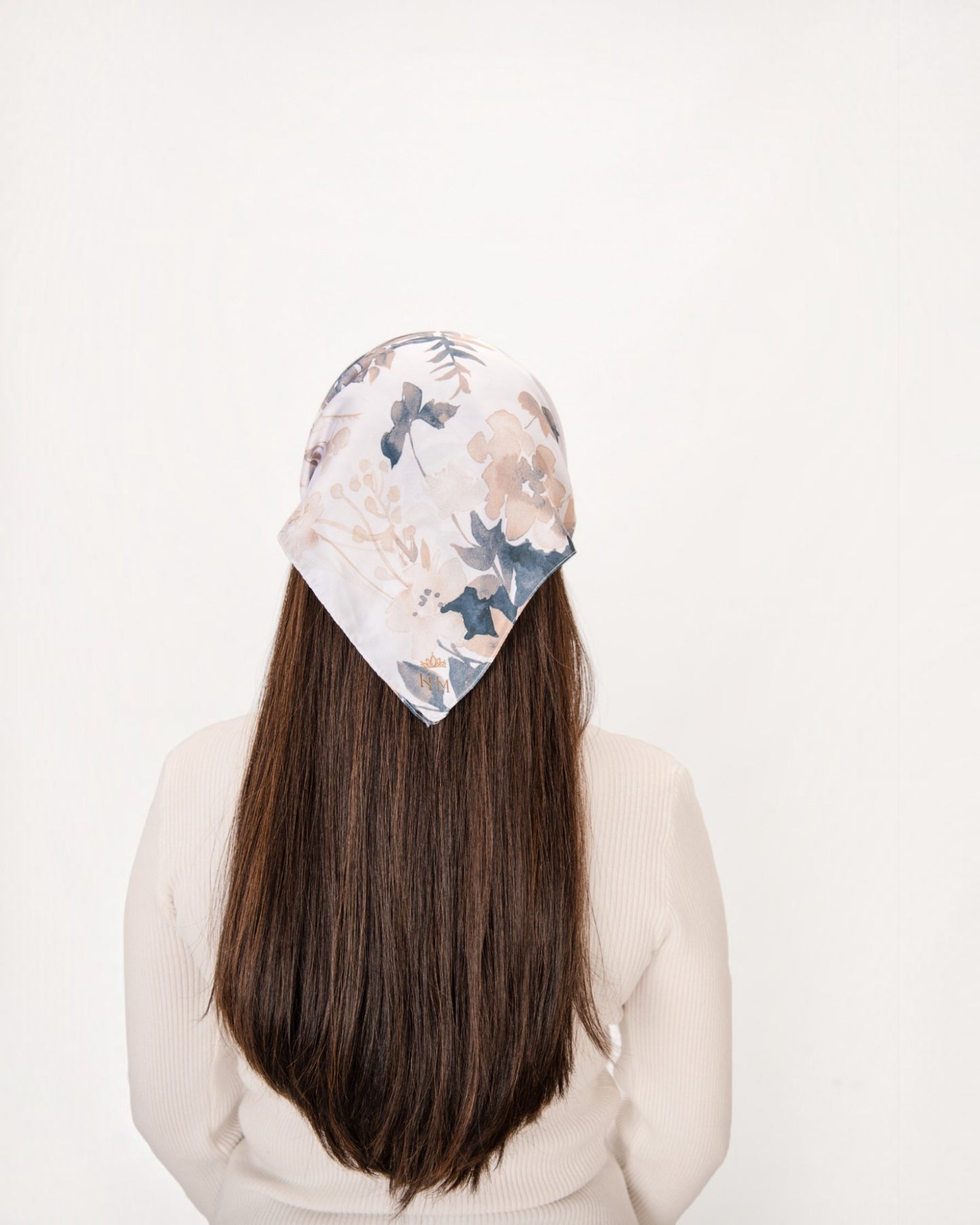 Slate Blossom Pretied Bandana With Grip