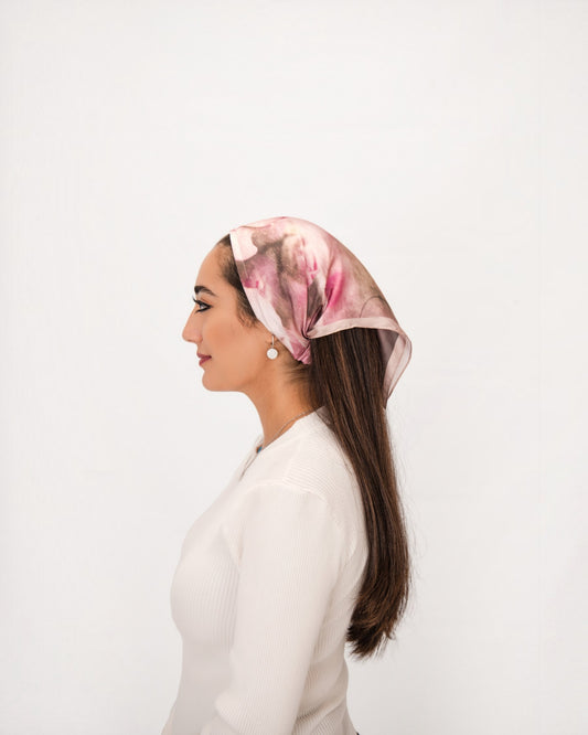 Blushing Petals Pretied Bandana With Grip - Keter Hayofi Mitpachot