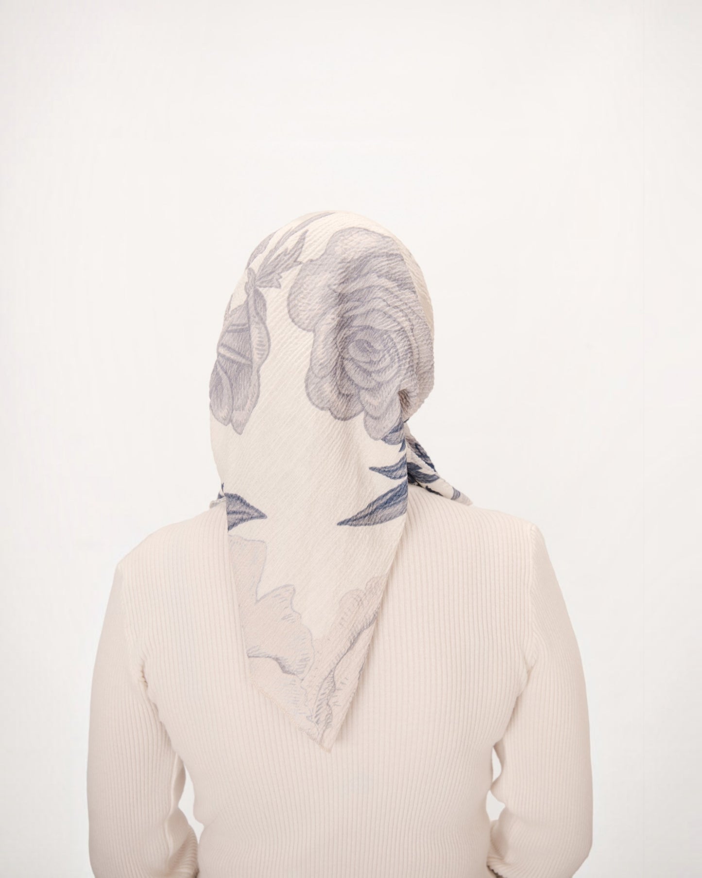 Misty Hydrangea Triangle Scarf With Grip