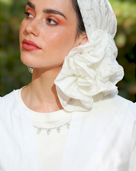 Rinati Lakel White Scarf with Scrunchie - Keter Hayofi Mitpachot