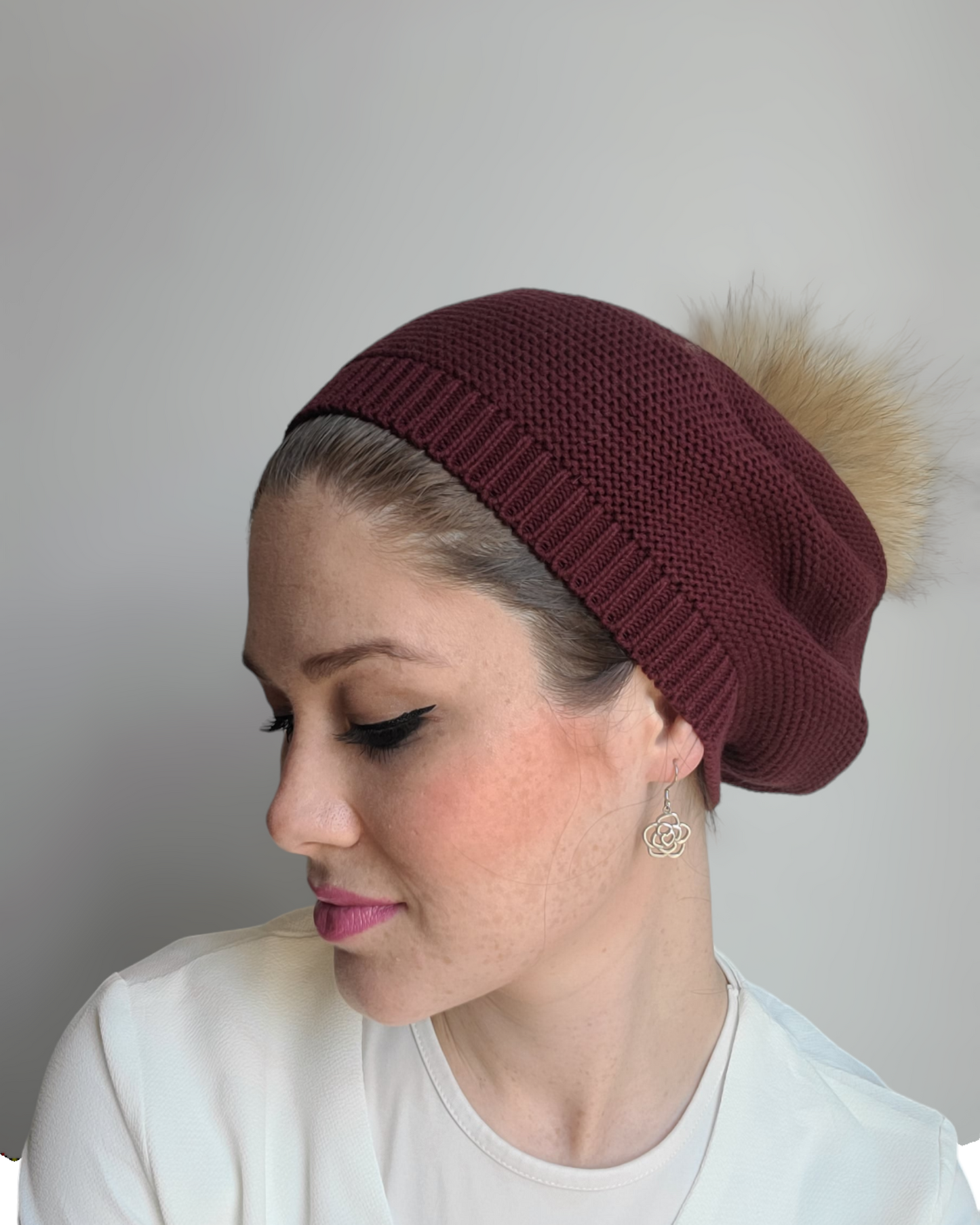 Fully Cotton Beret with Pom Pom - Keter Hayofi Mitpachot