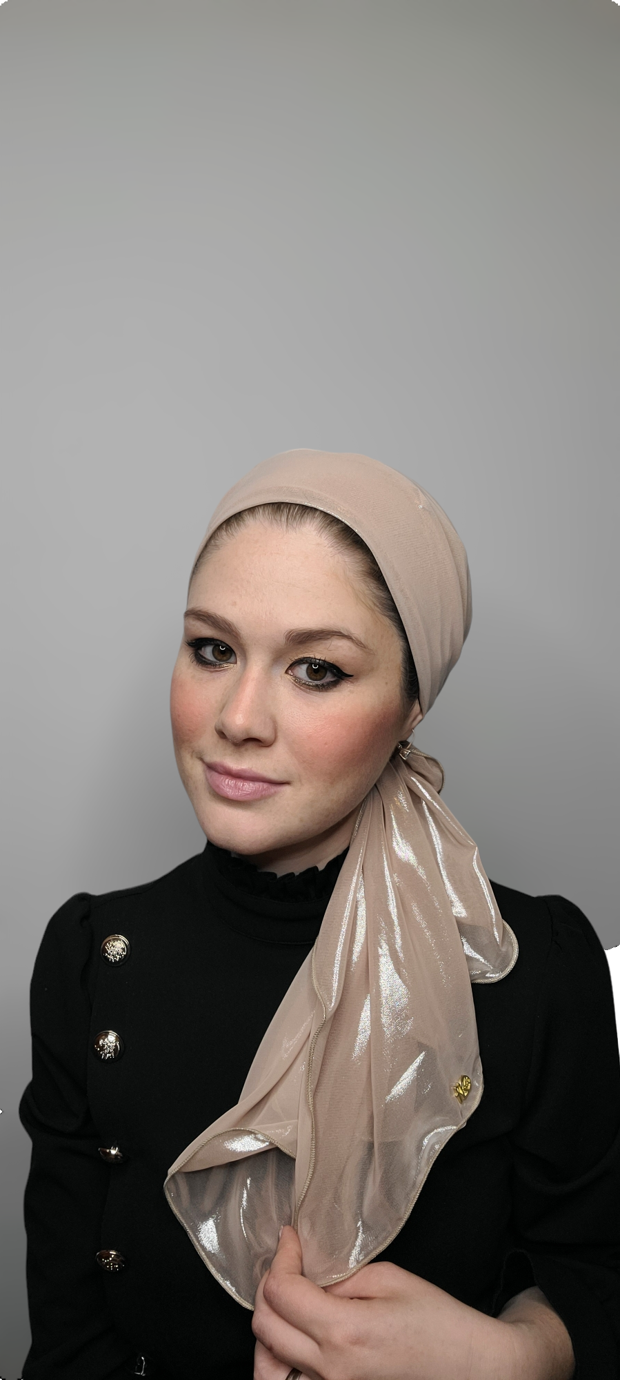 Rinati Lakel Long Shimmery Scarf with Scrunchie - Keter Hayofi Mitpachot