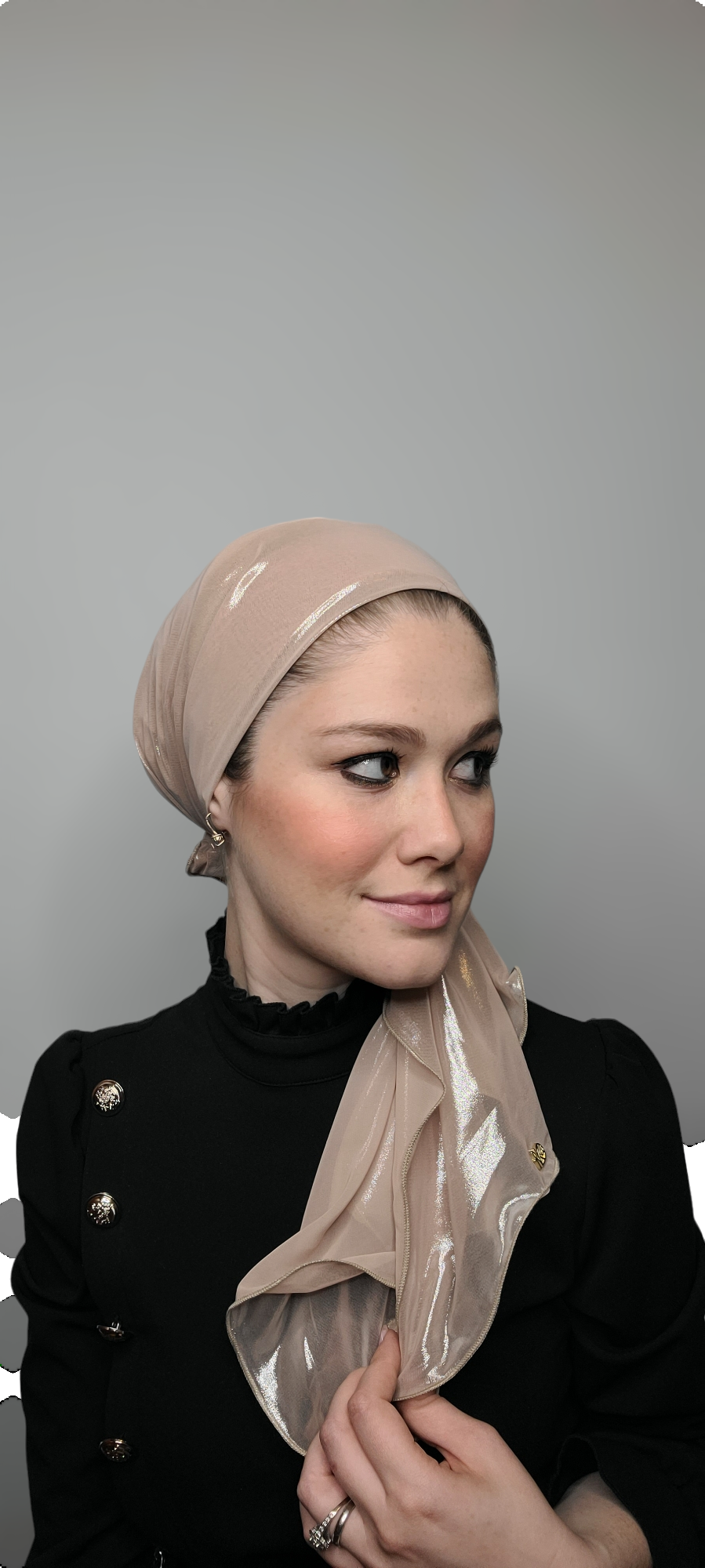 Rinati Lakel Long Shimmery Scarf with Scrunchie - Keter Hayofi Mitpachot