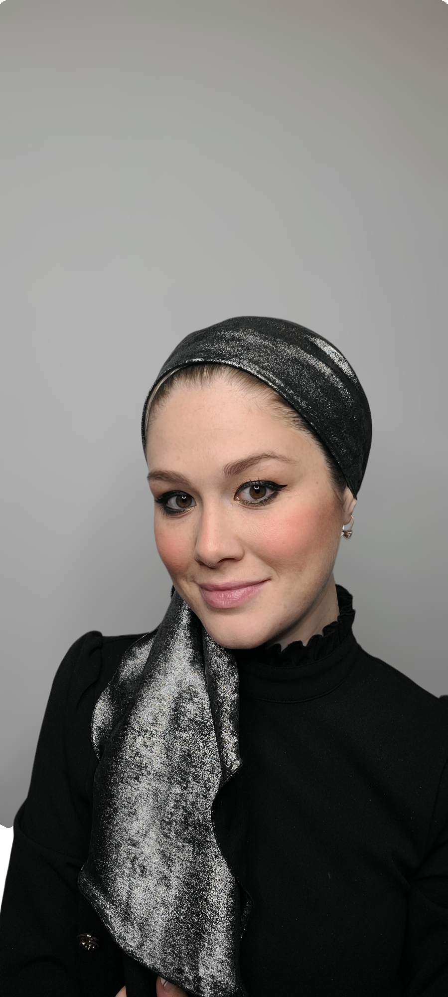 Rinati Lakel 2 Toned Shimmery Scarf with Scrunchie - Keter Hayofi Mitpachot