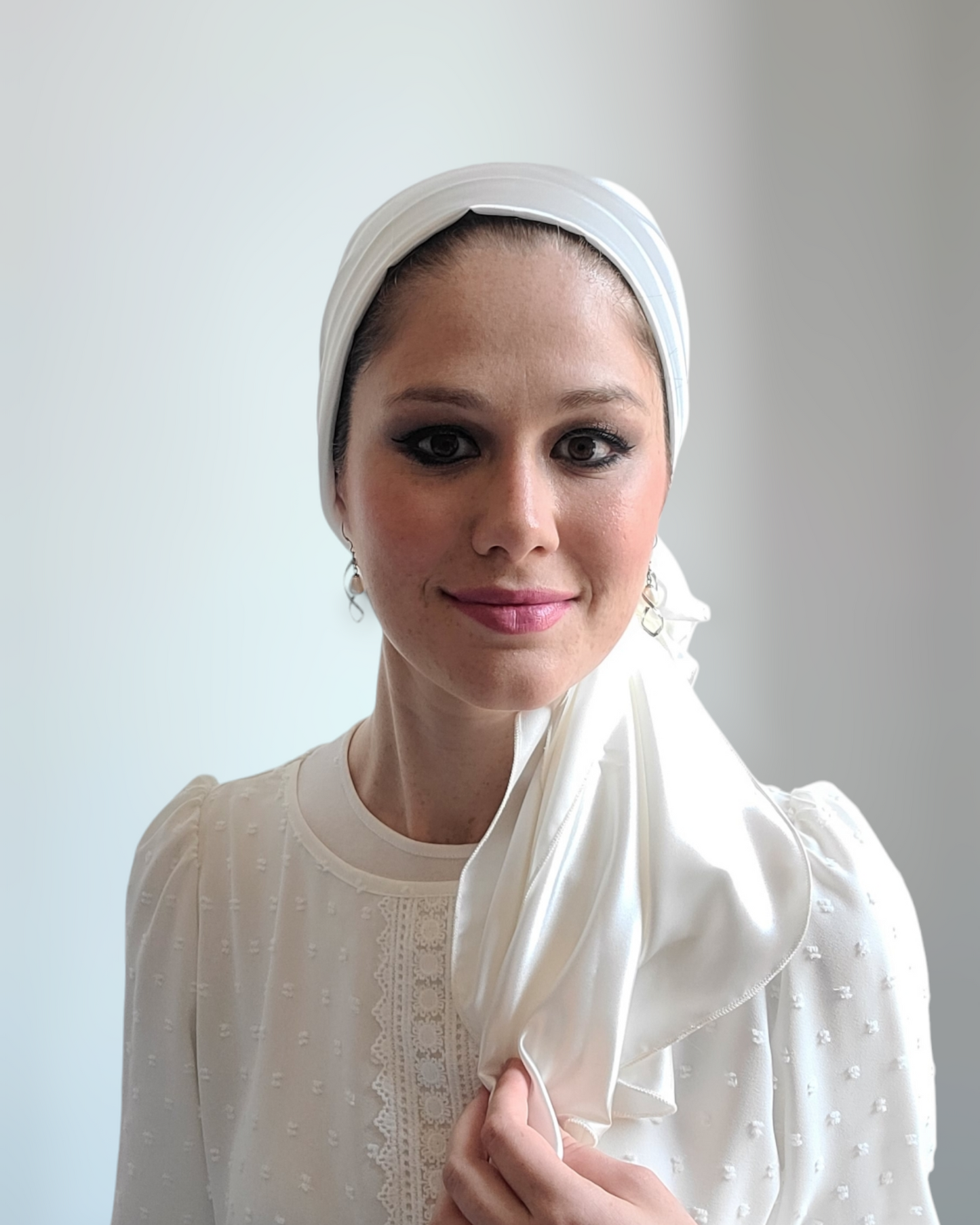 Rinati Lakel White Solid Silk Scarf with Scrunchie