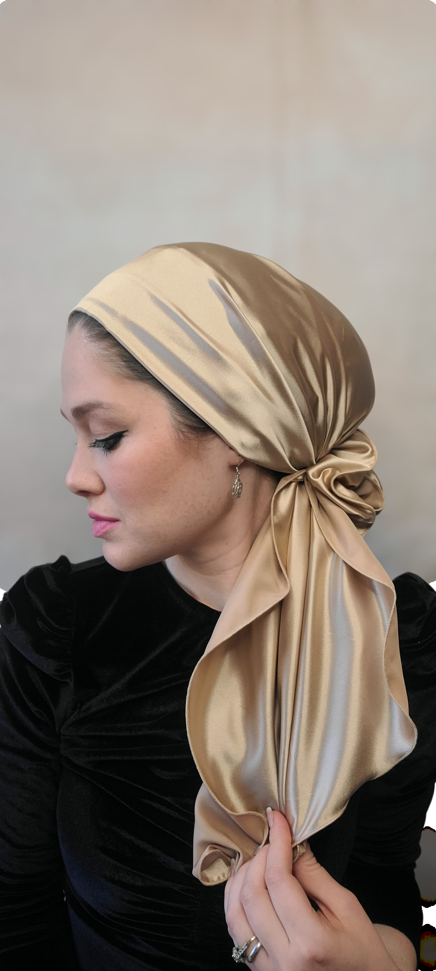 Rinati Lakel Silk Scarf with Scrunchie - Keter Hayofi Mitpachot