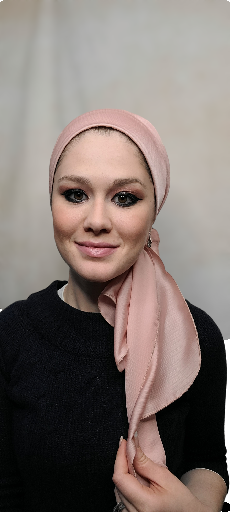 Rinati Lakel Solid Scarf with Scrunchie - Keter Hayofi Mitpachot