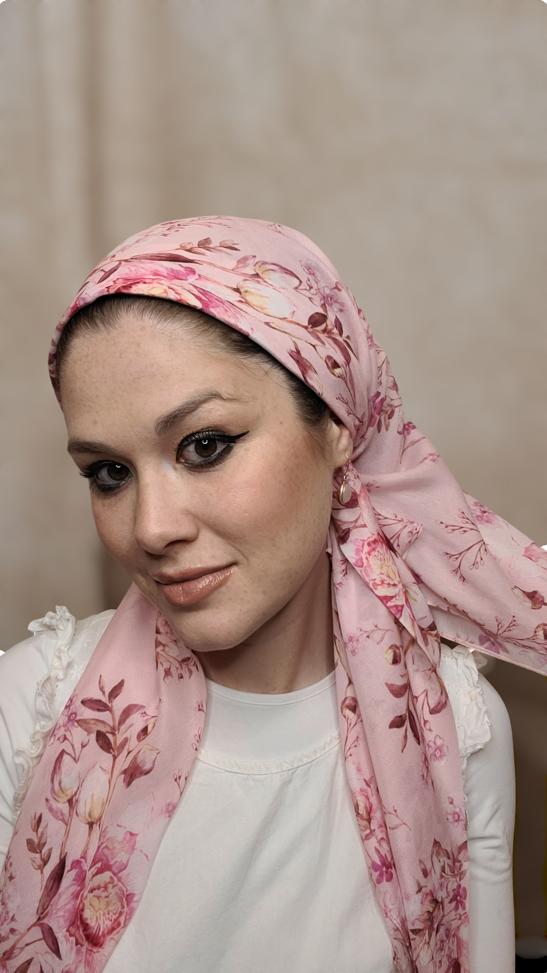 Pink Delicate Versatile Scarf - Keter Hayofi Mitpachot