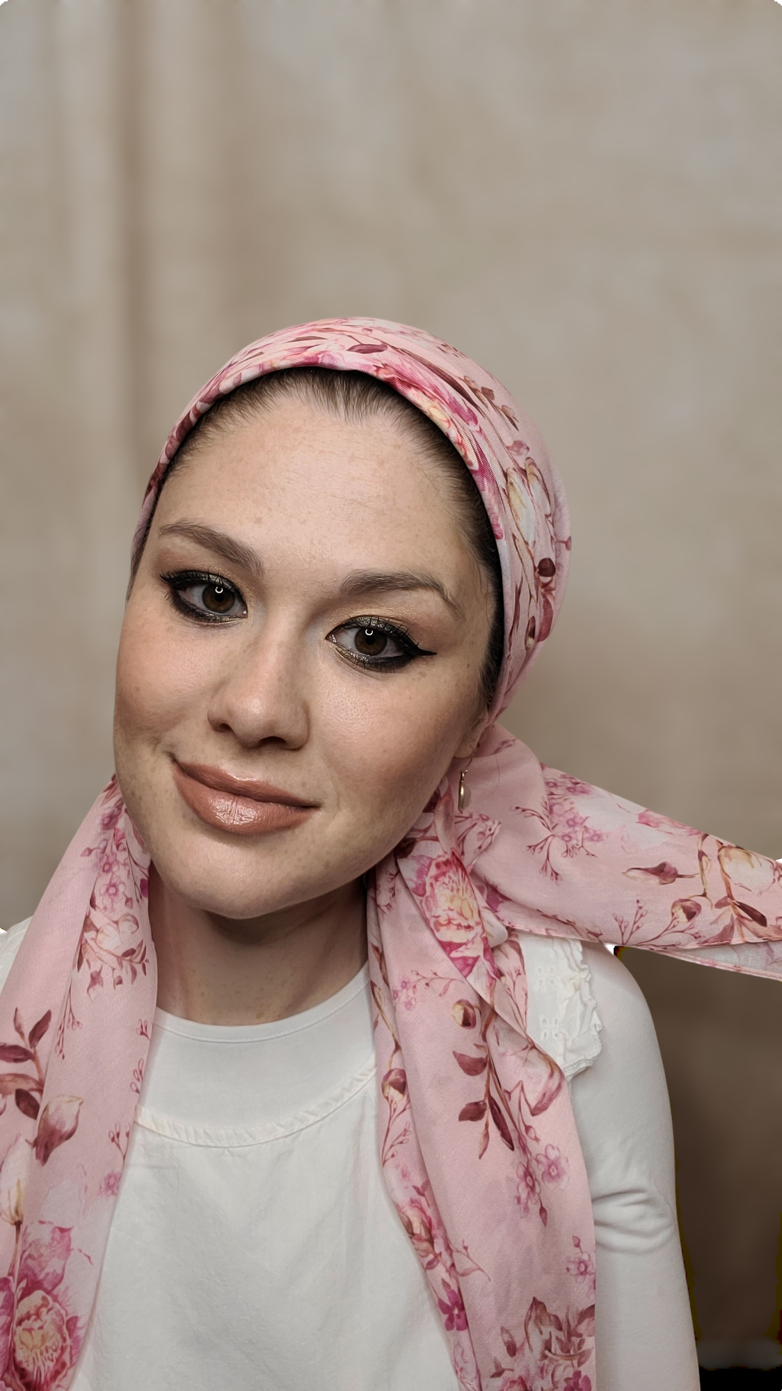 Pink Delicate Versatile Scarf - Keter Hayofi Mitpachot