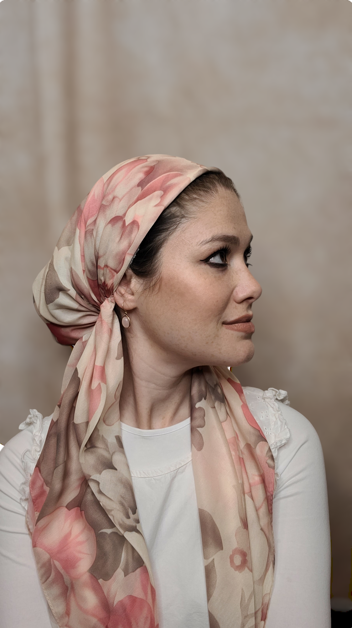 Blooming Pink Versatile Scarf - Keter Hayofi Mitpachot