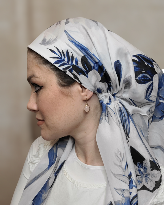 L' Boquet Bleu Versatile Scarf