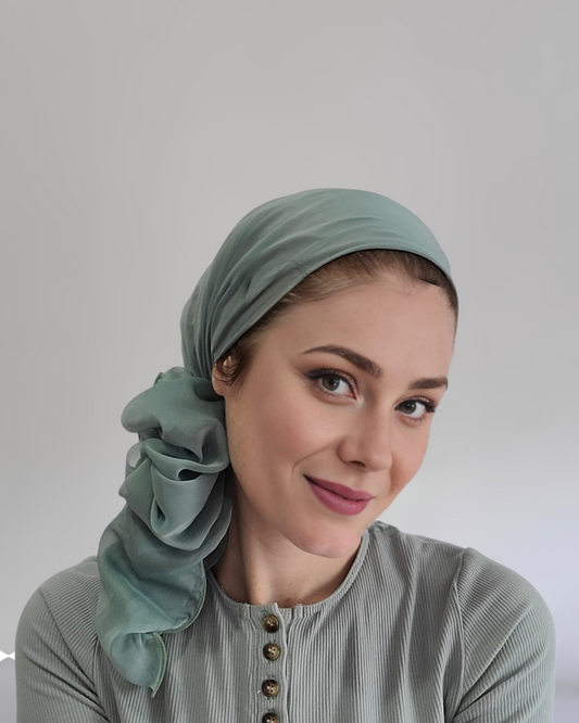 Elegant Solid Scarf With Ruffles