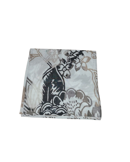 Floral Beige Square Scarf - Keter Hayofi Mitpachot