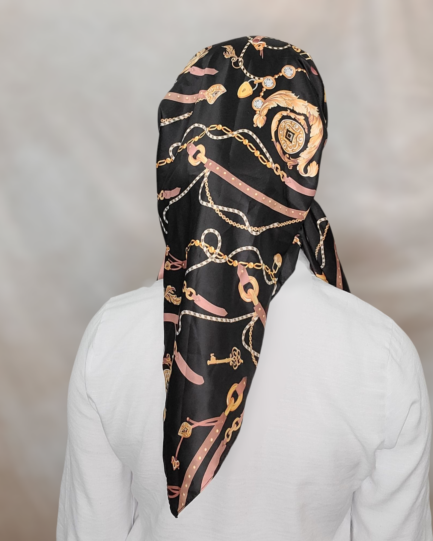 Royal Chains Pretied Scarf