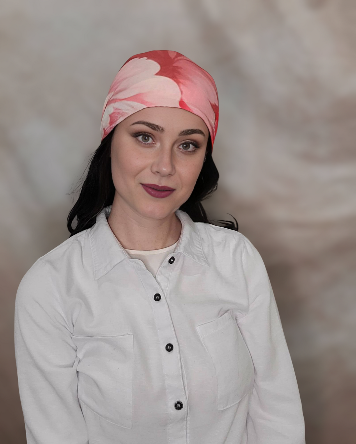 Blush Peonies Triangle Scarf With Grip - Keter Hayofi Mitpachot