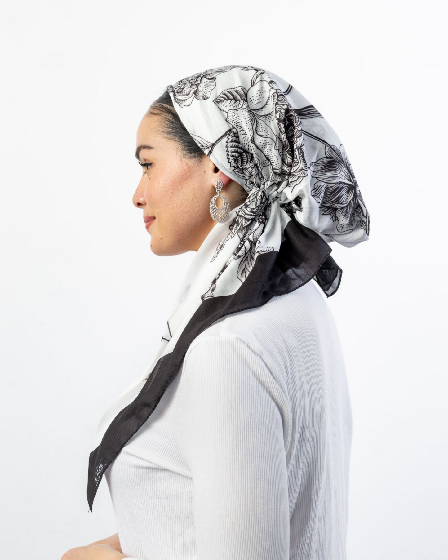 Vintage Pretied Scarf With Black Borders