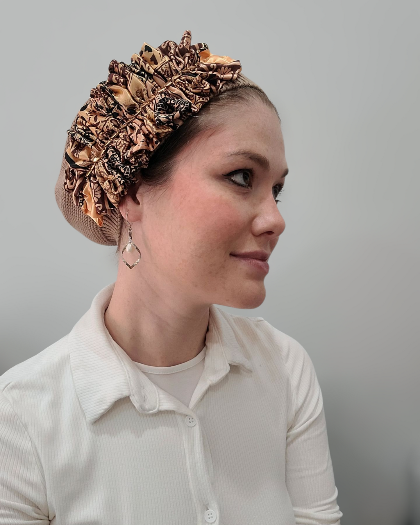 S/M Size Taupe French Beret - Keter Hayofi Mitpachot