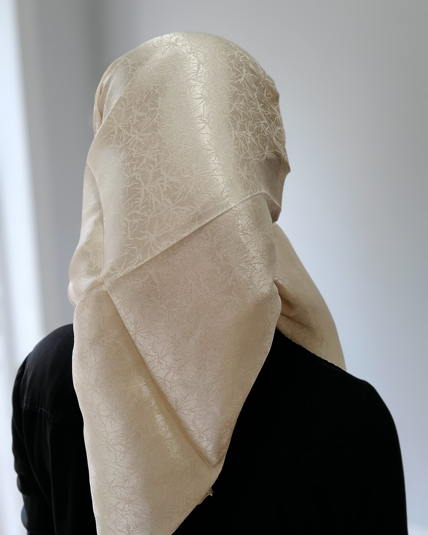 Textured Square Scarf With Shine - Keter Hayofi Mitpachot
