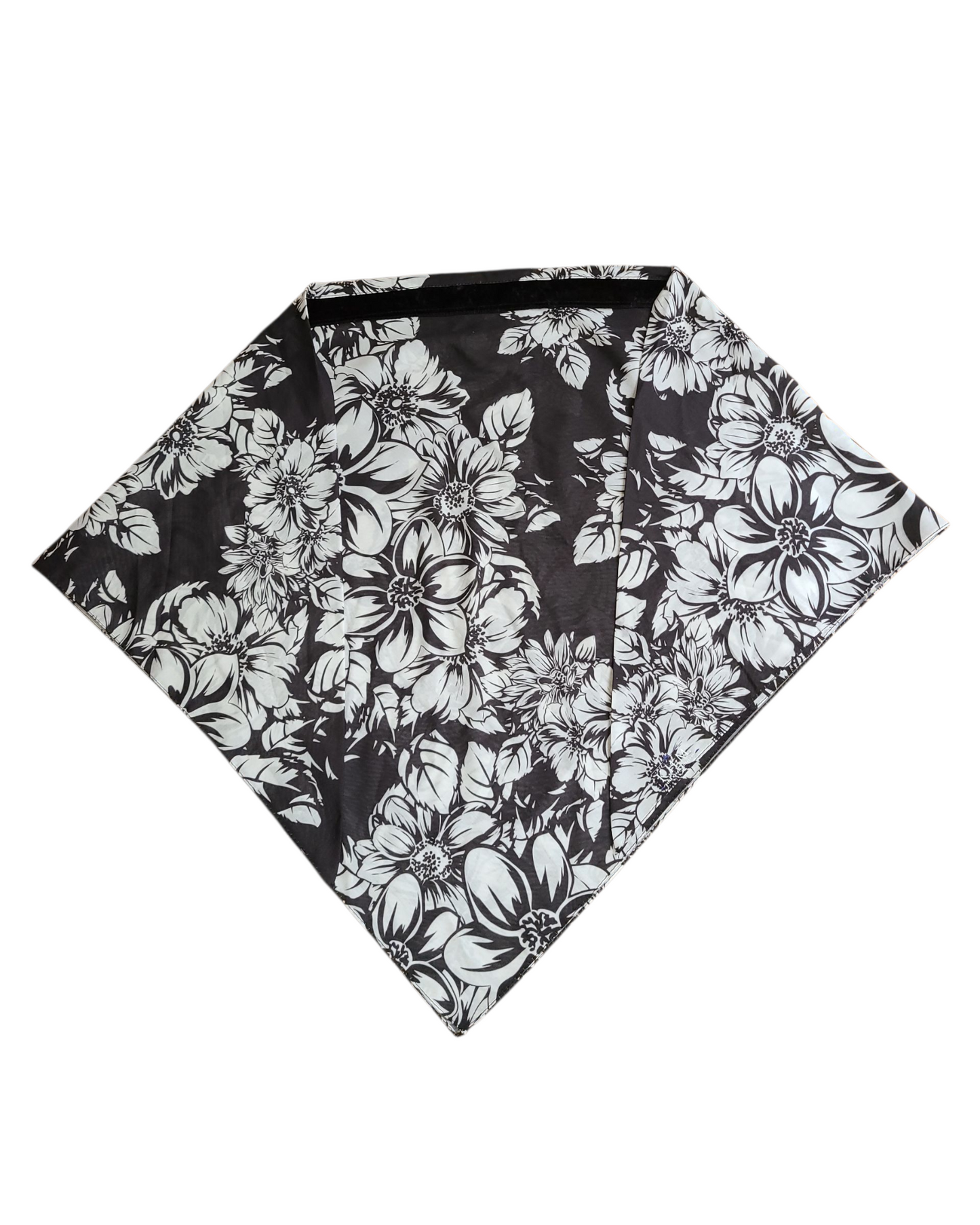 Midnight Dream Triangle Scarf With Grip - Keter Hayofi Mitpachot