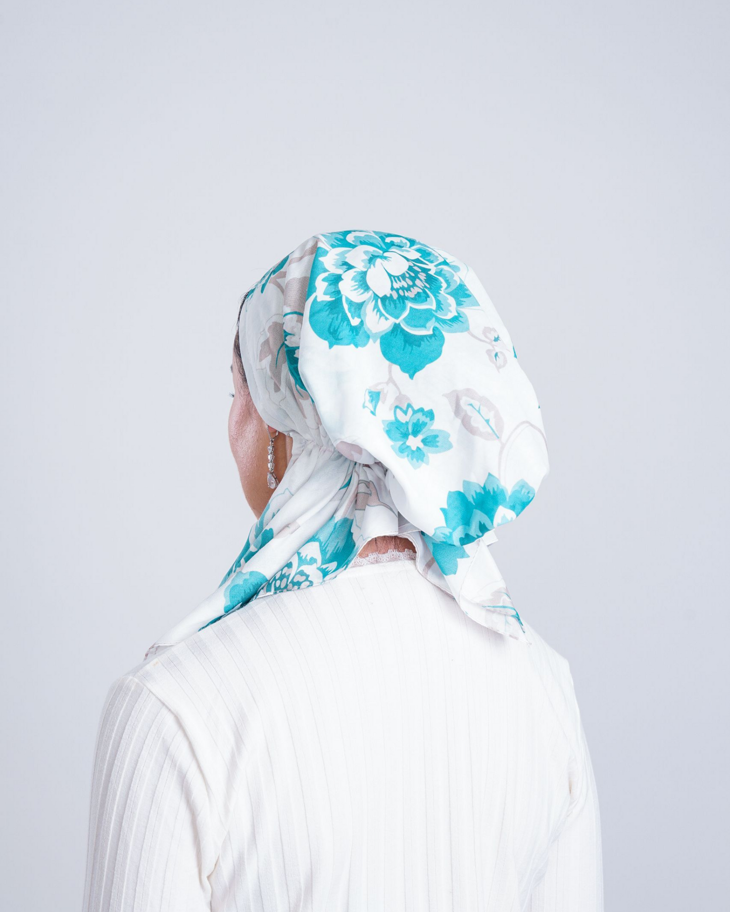Teal Bouquet Pretied Scarf - Keter Hayofi Mitpachot
