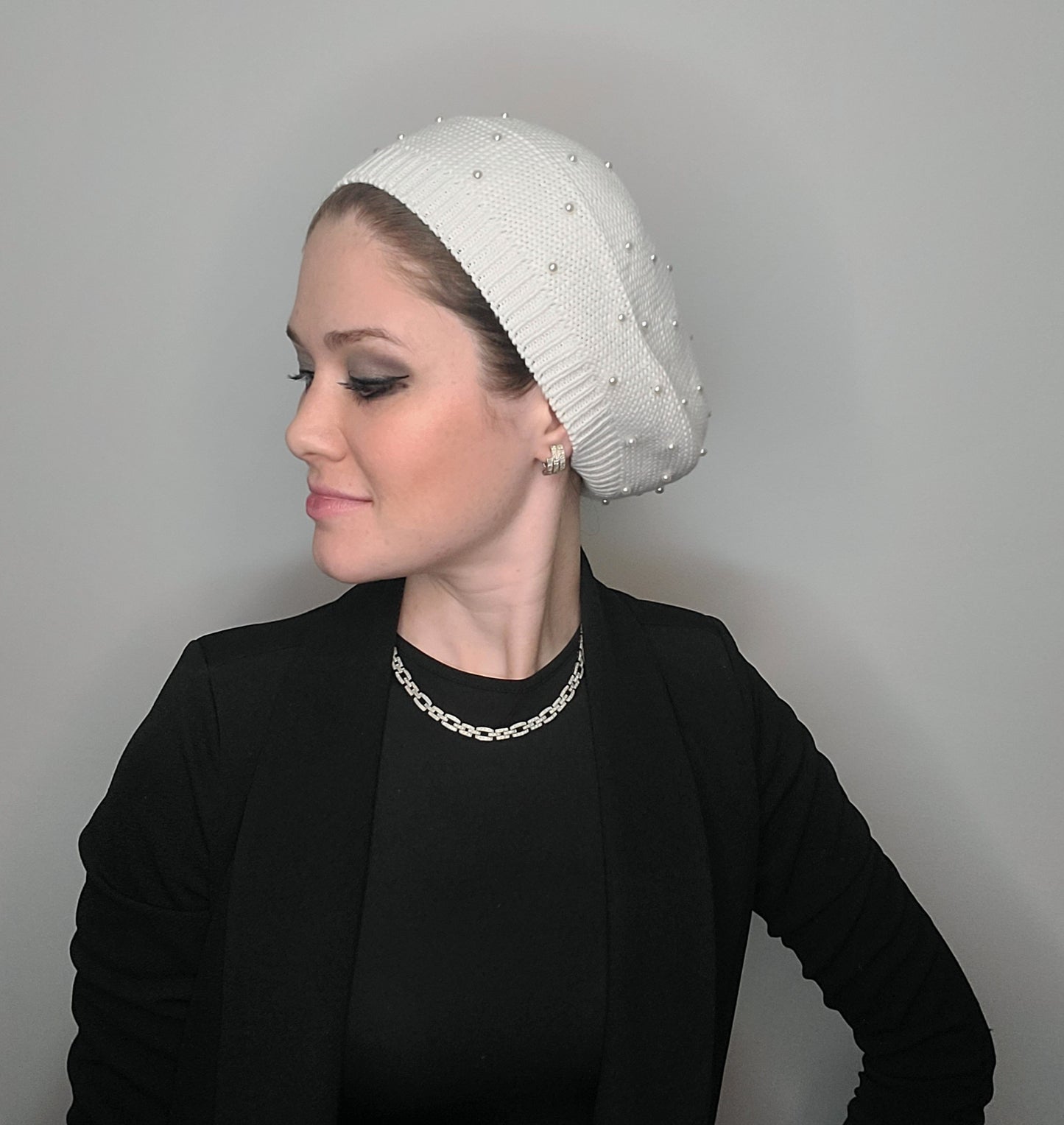 Cotton Beret with Pearls - Keter Hayofi Mitpachot